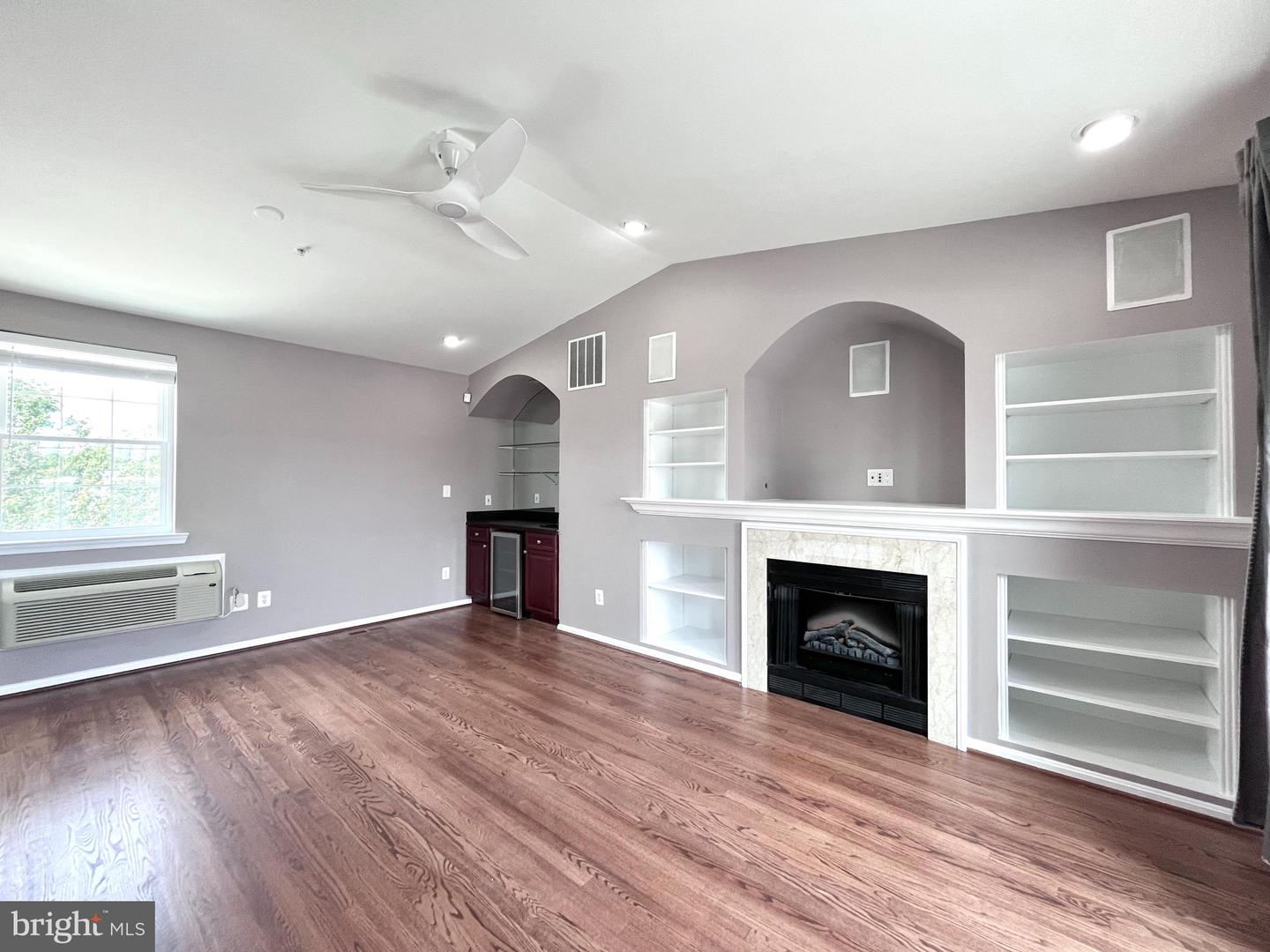 12129 CHANCERY STATION CIR, RESTON, Virginia 20190, 3 Bedrooms Bedrooms, ,3 BathroomsBathrooms,Residential,For sale,12129 CHANCERY STATION CIR,VAFX2250334 MLS # VAFX2250334