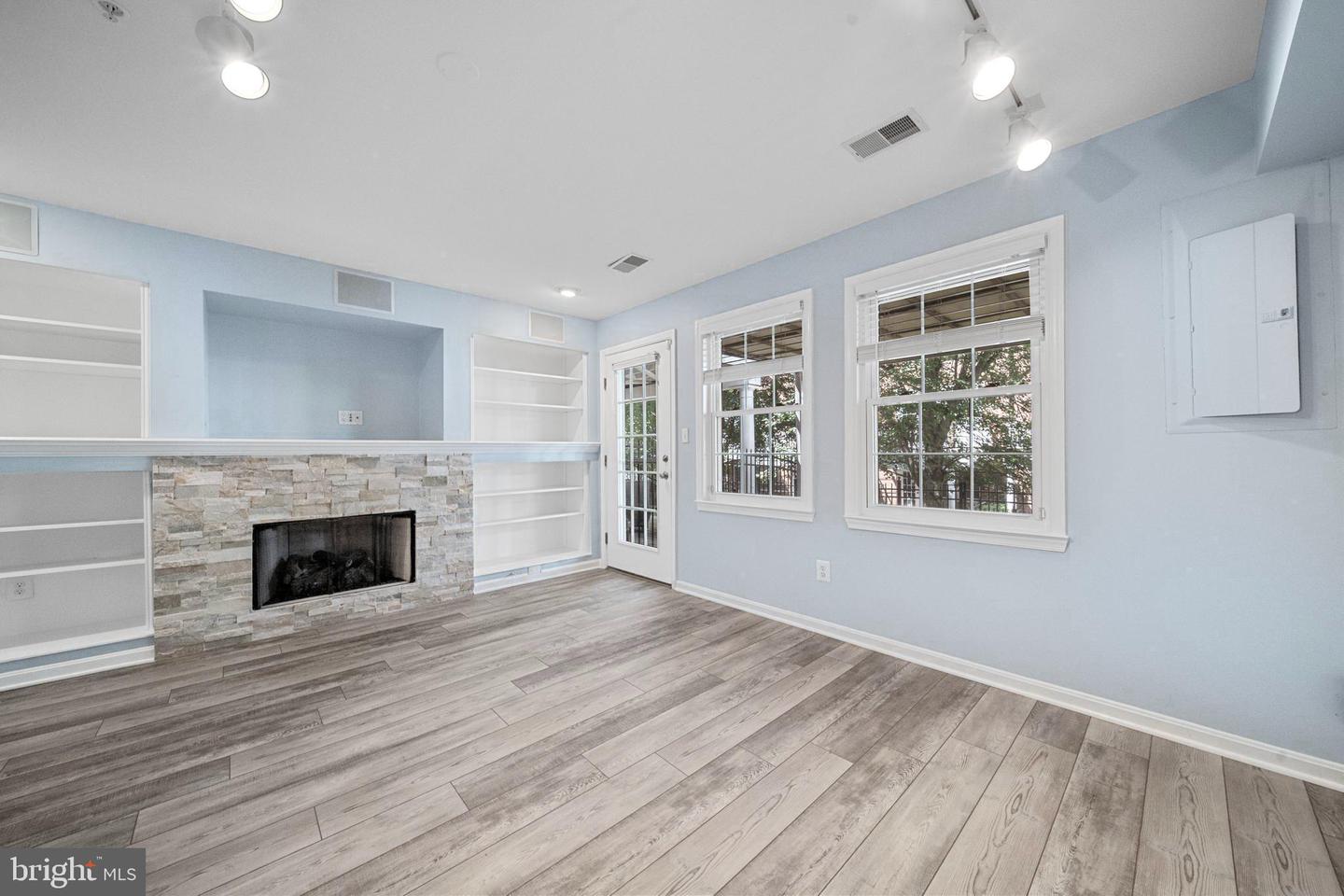 12129 CHANCERY STATION CIR, RESTON, Virginia 20190, 3 Bedrooms Bedrooms, ,3 BathroomsBathrooms,Residential,For sale,12129 CHANCERY STATION CIR,VAFX2250334 MLS # VAFX2250334