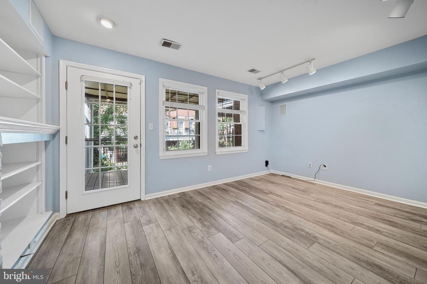12129 CHANCERY STATION CIR, RESTON, Virginia 20190, 3 Bedrooms Bedrooms, ,3 BathroomsBathrooms,Residential,For sale,12129 CHANCERY STATION CIR,VAFX2250334 MLS # VAFX2250334