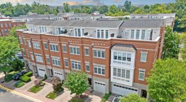 12129 CHANCERY STATION CIR, RESTON, Virginia 20190, 3 Bedrooms Bedrooms, ,3 BathroomsBathrooms,Residential,For sale,12129 CHANCERY STATION CIR,VAFX2250334 MLS # VAFX2250334