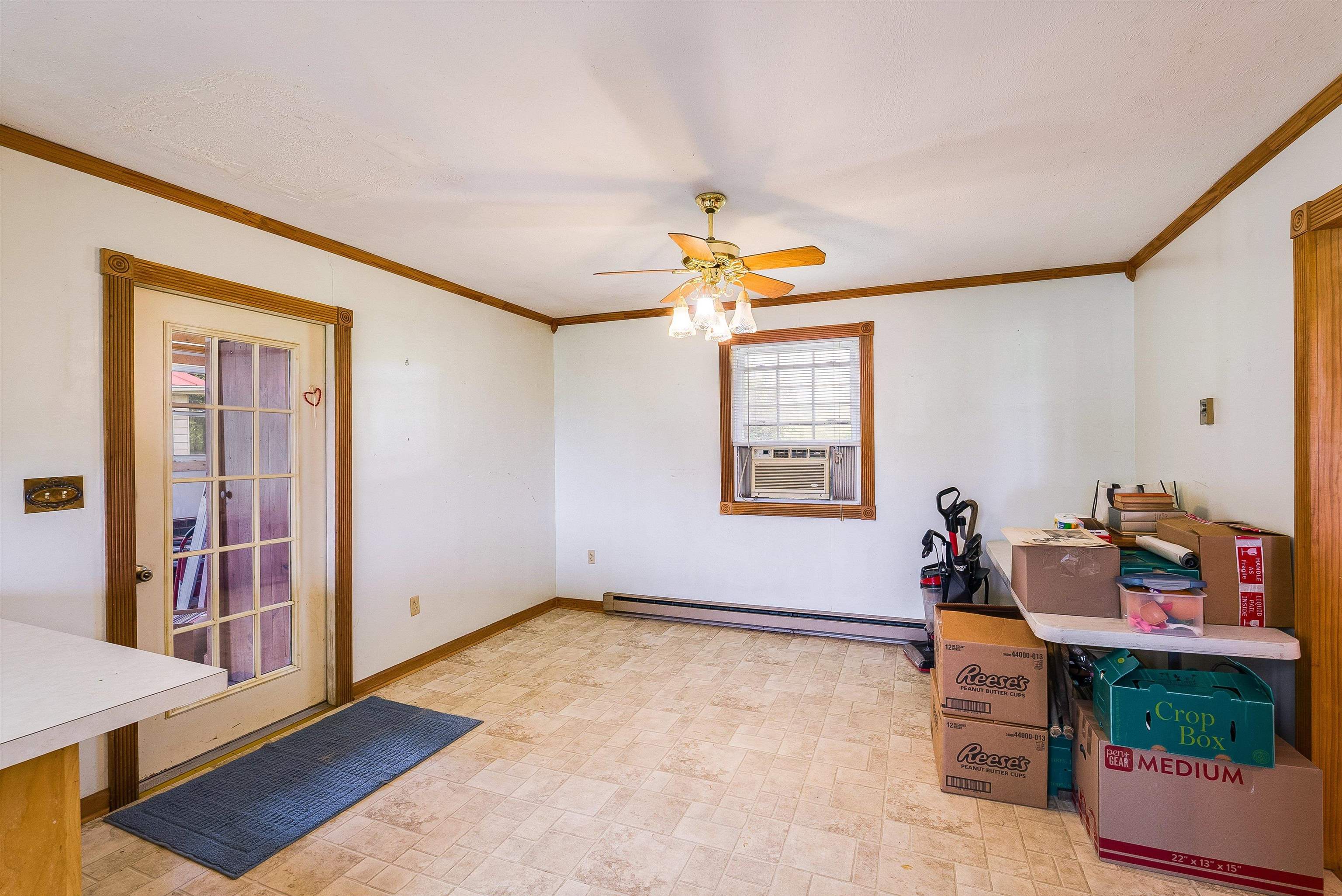 3839 LAWYER RD, MCGAHEYSVILLE, Virginia 22840, 3 Bedrooms Bedrooms, ,2 BathroomsBathrooms,Residential,Brelsford 0911,3839 LAWYER RD,667722 MLS # 667722