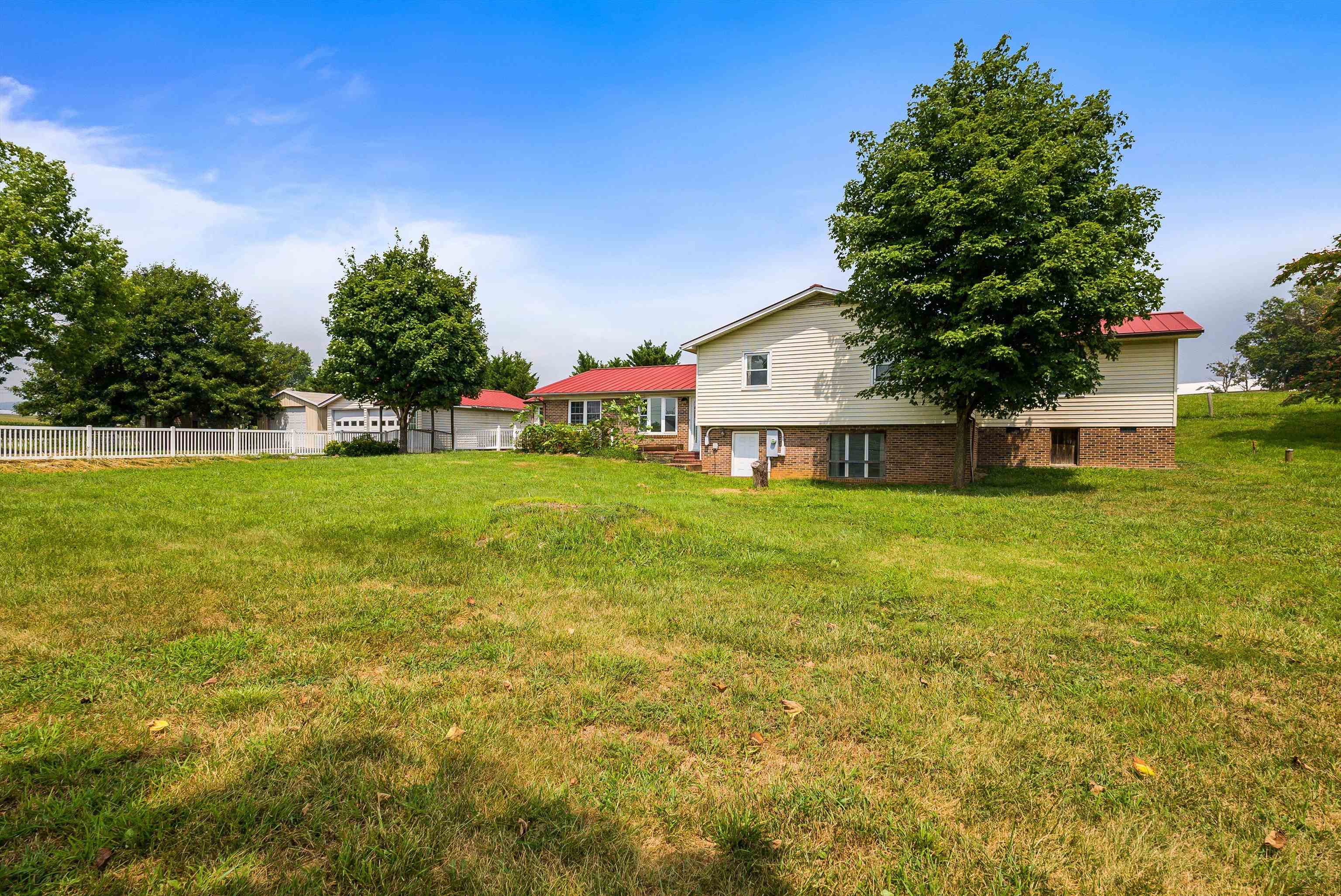 3839 LAWYER RD, MCGAHEYSVILLE, Virginia 22840, 3 Bedrooms Bedrooms, ,2 BathroomsBathrooms,Residential,Brelsford 0911,3839 LAWYER RD,667722 MLS # 667722