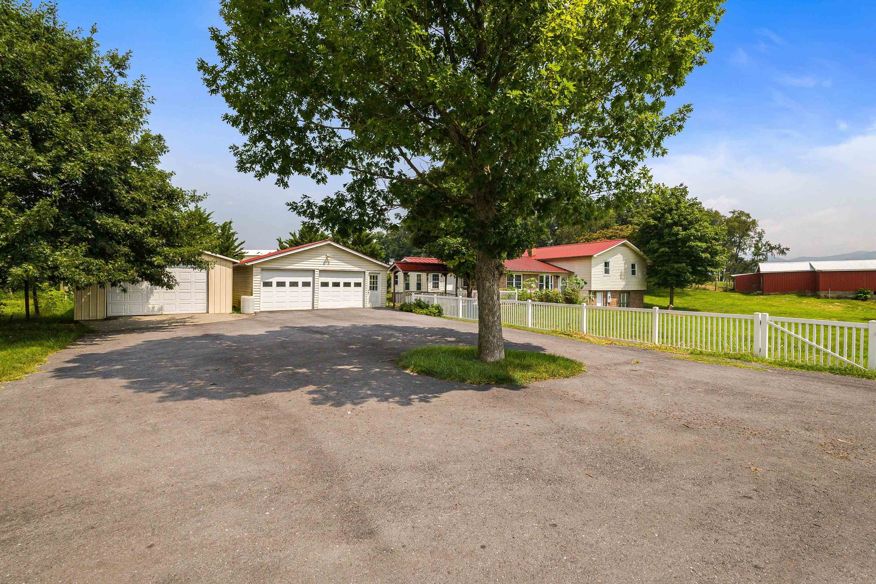 3839 LAWYER RD, MCGAHEYSVILLE, Virginia 22840, 3 Bedrooms Bedrooms, ,2 BathroomsBathrooms,Residential,Brelsford 0911,3839 LAWYER RD,667722 MLS # 667722
