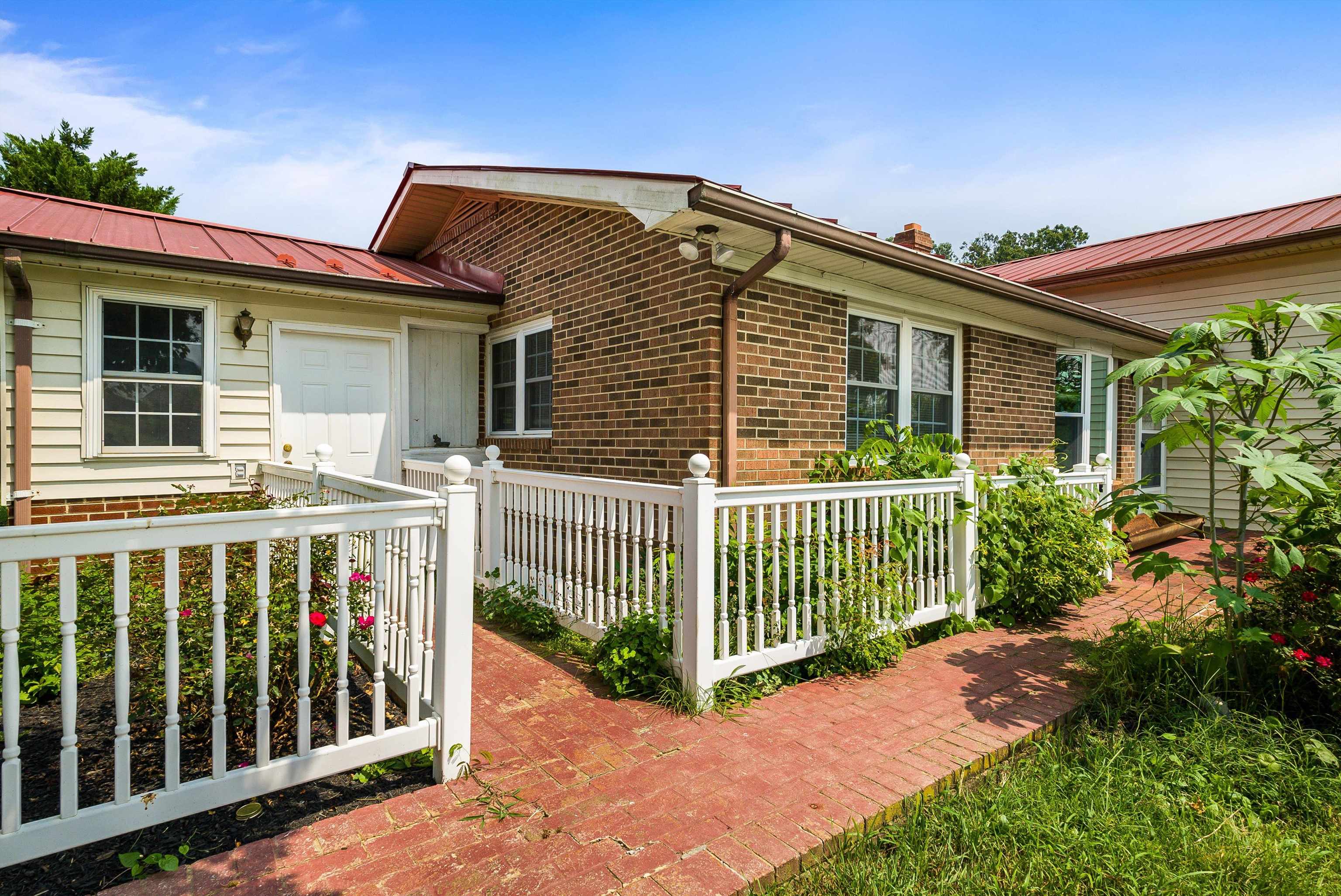 3839 LAWYER RD, MCGAHEYSVILLE, Virginia 22840, 3 Bedrooms Bedrooms, ,2 BathroomsBathrooms,Residential,Brelsford 0911,3839 LAWYER RD,667722 MLS # 667722