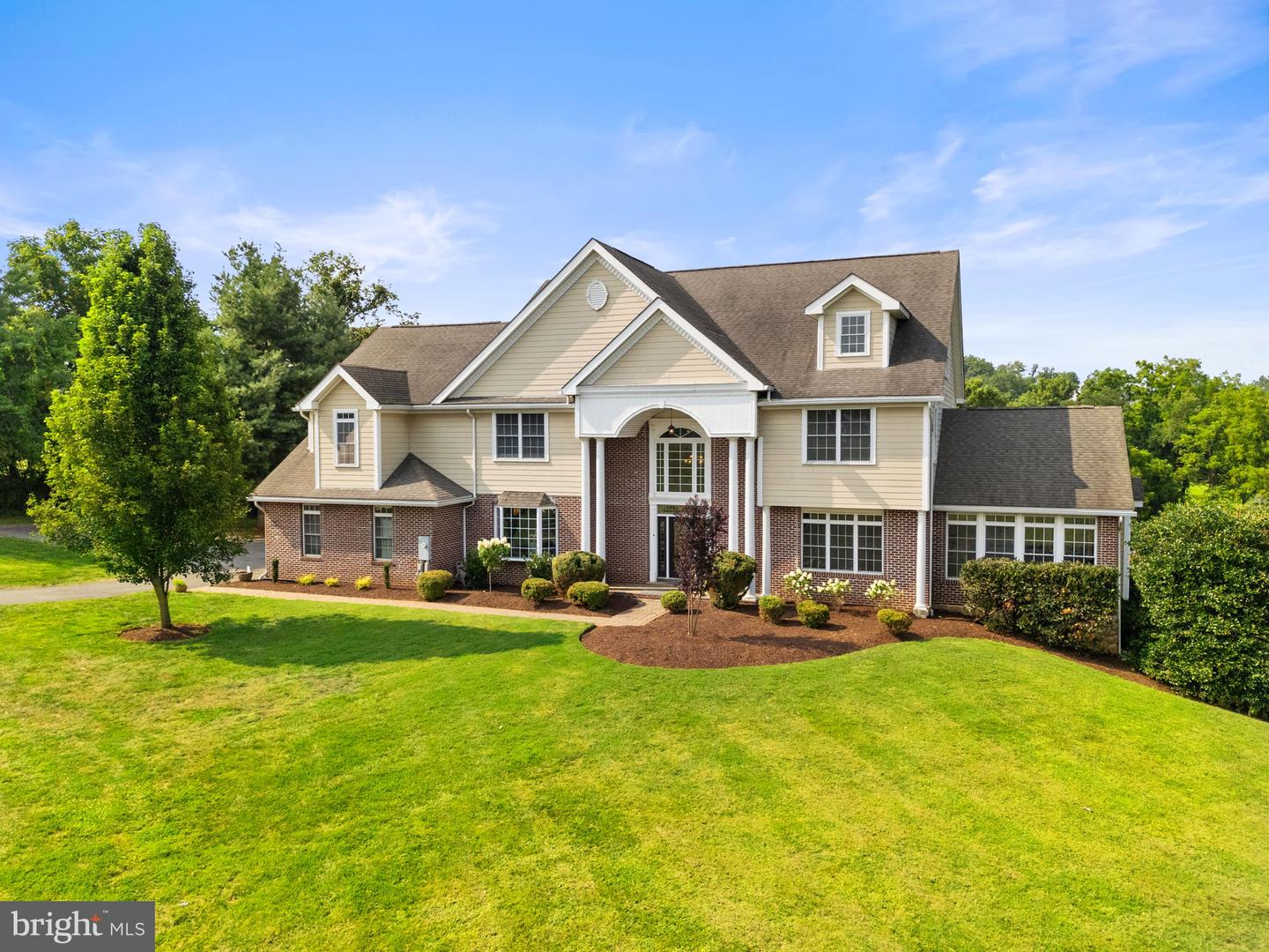 39260 CHARLES TOWN PIKE, HAMILTON, Virginia 20158, 4 Bedrooms Bedrooms, ,6 BathroomsBathrooms,Residential,For sale,39260 CHARLES TOWN PIKE,VALO2101002 MLS # VALO2101002