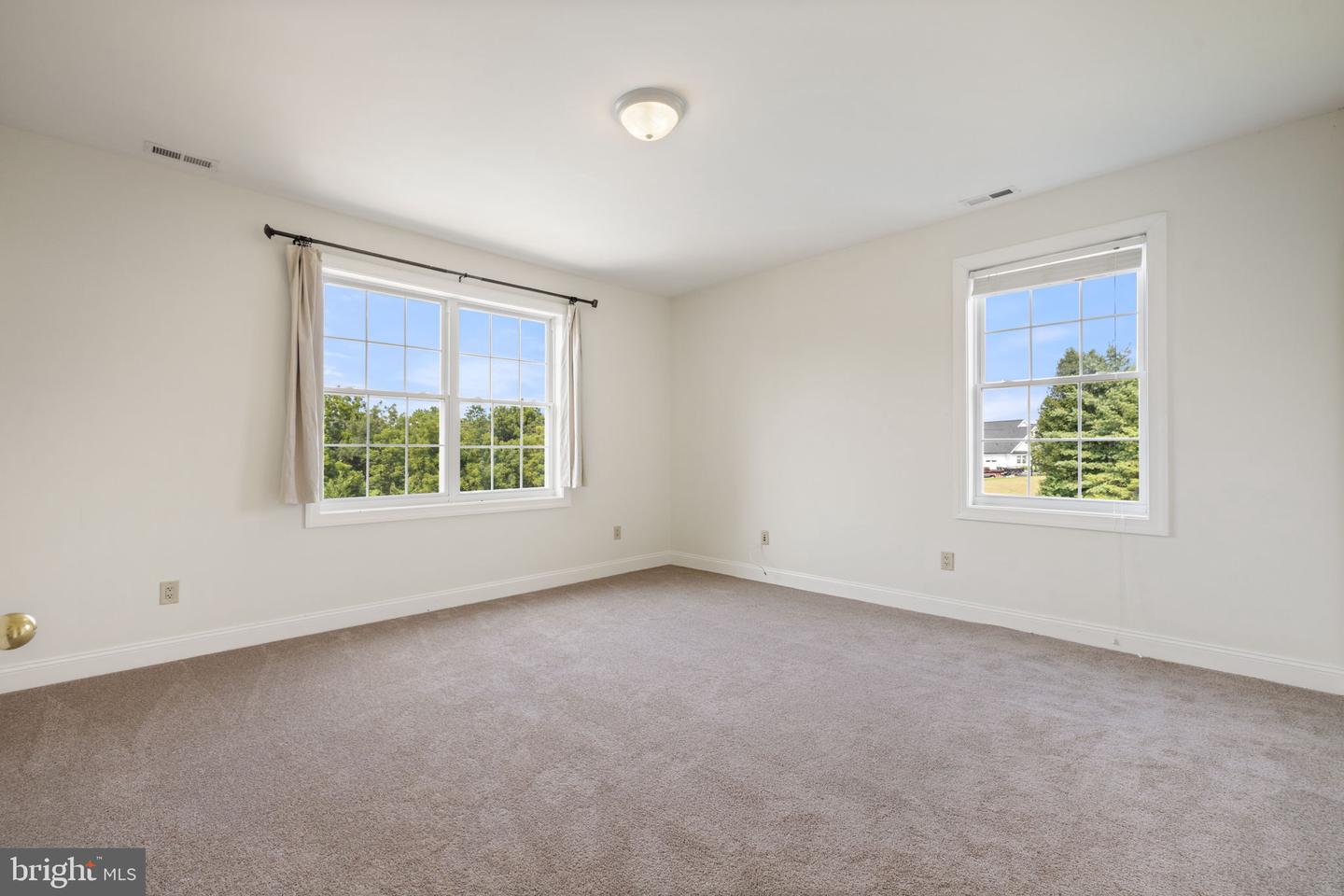 39260 CHARLES TOWN PIKE, HAMILTON, Virginia 20158, 4 Bedrooms Bedrooms, ,6 BathroomsBathrooms,Residential,For sale,39260 CHARLES TOWN PIKE,VALO2101002 MLS # VALO2101002