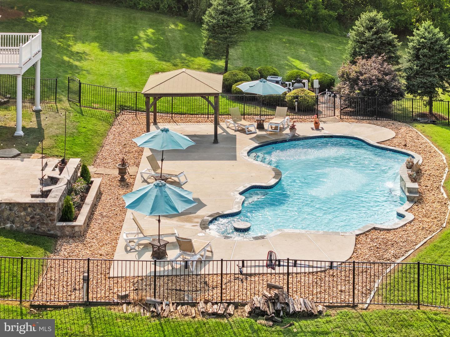 39260 CHARLES TOWN PIKE, HAMILTON, Virginia 20158, 4 Bedrooms Bedrooms, ,6 BathroomsBathrooms,Residential,For sale,39260 CHARLES TOWN PIKE,VALO2101002 MLS # VALO2101002