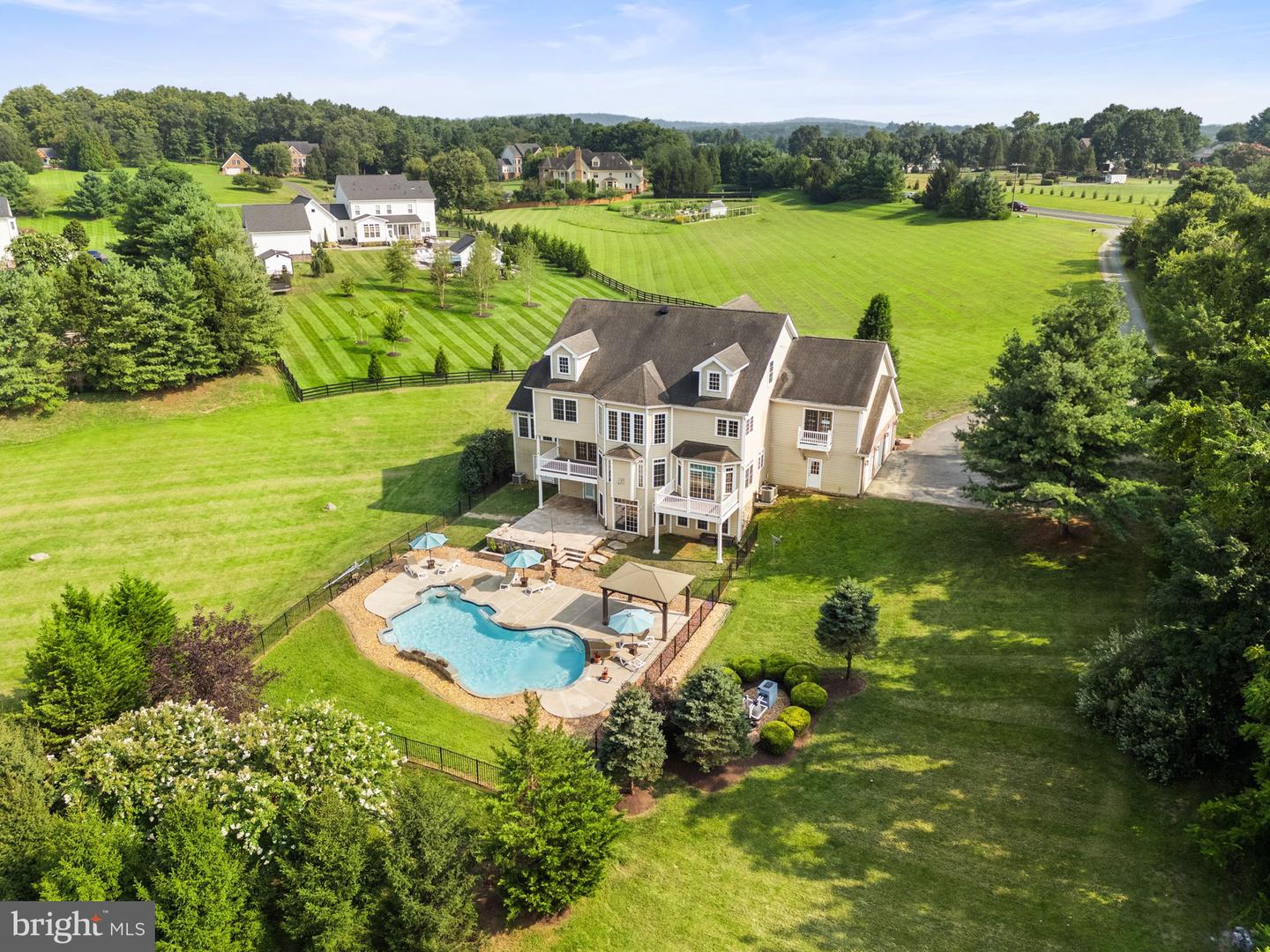 39260 CHARLES TOWN PIKE, HAMILTON, Virginia 20158, 4 Bedrooms Bedrooms, ,6 BathroomsBathrooms,Residential,For sale,39260 CHARLES TOWN PIKE,VALO2101002 MLS # VALO2101002