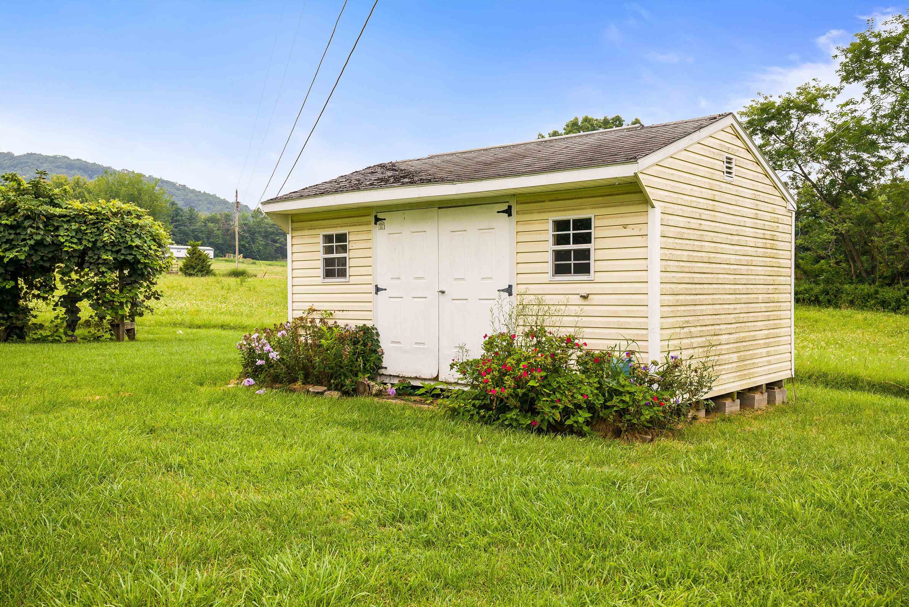481 ELDON YATES DR, STANLEY, Virginia 22851, 3 Bedrooms Bedrooms, ,1 BathroomBathrooms,Residential,481 ELDON YATES DR,667741 MLS # 667741