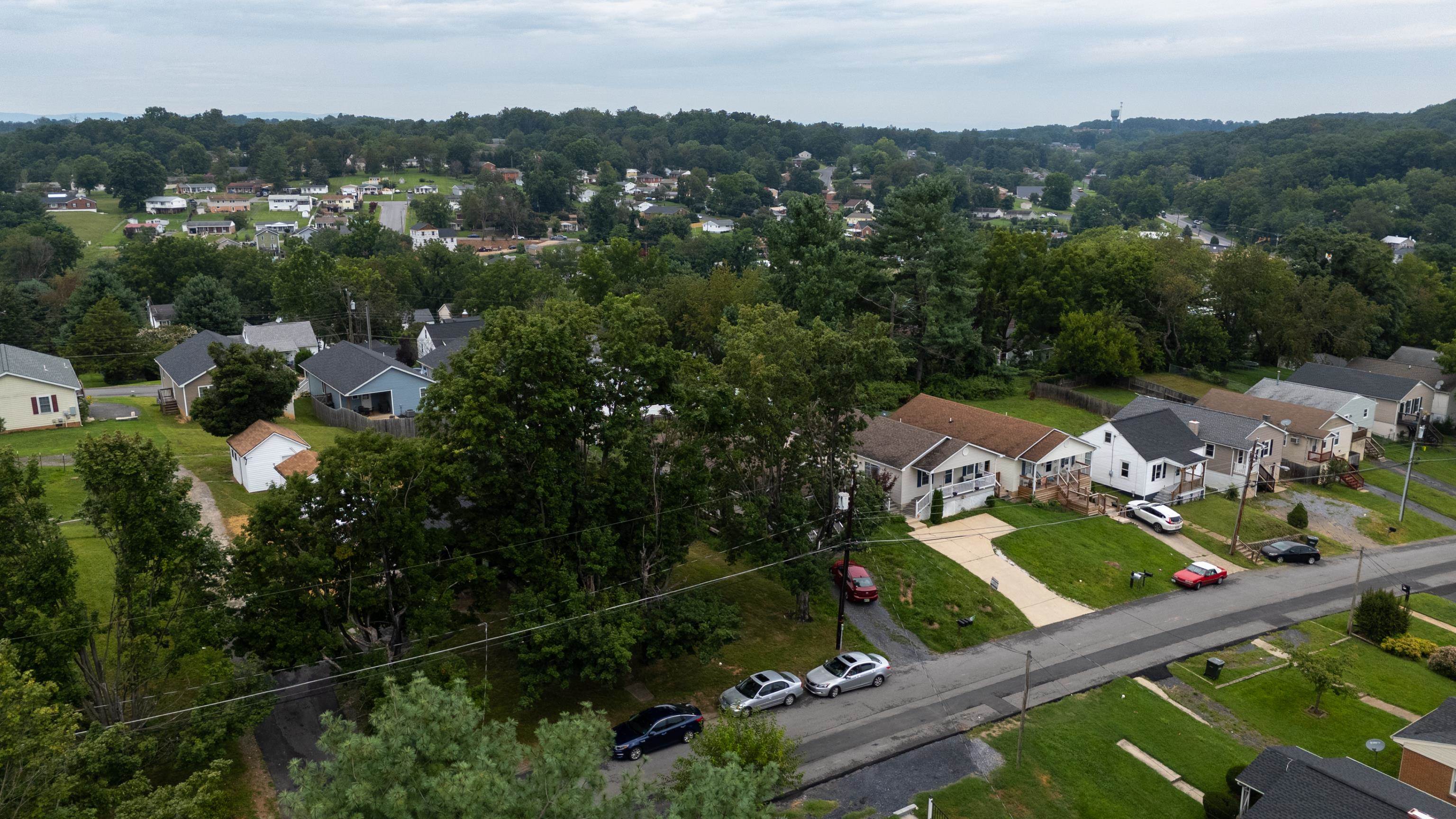 608 B ST, STAUNTON, Virginia 24401, 3 Bedrooms Bedrooms, ,Residential,608 B ST,667745 MLS # 667745