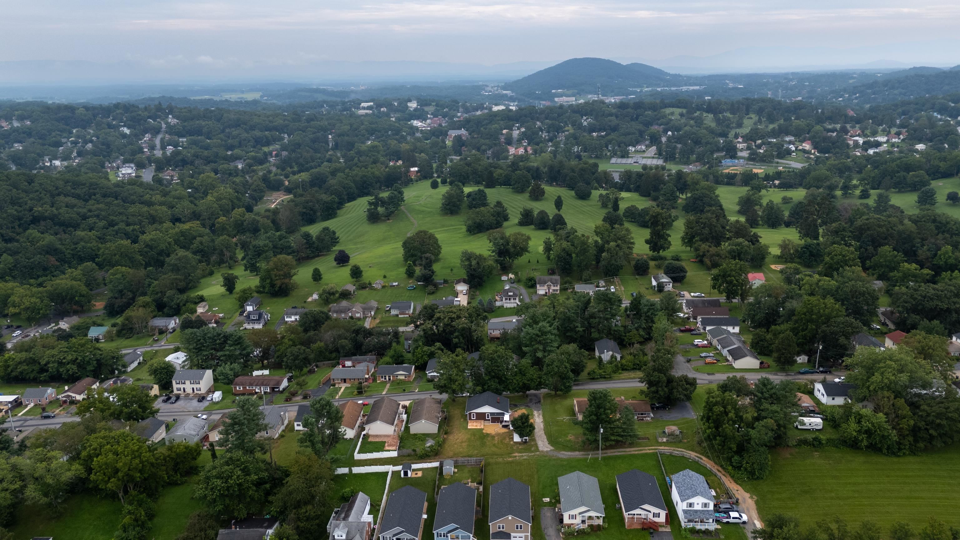 608 B ST, STAUNTON, Virginia 24401, 3 Bedrooms Bedrooms, ,Residential,608 B ST,667745 MLS # 667745
