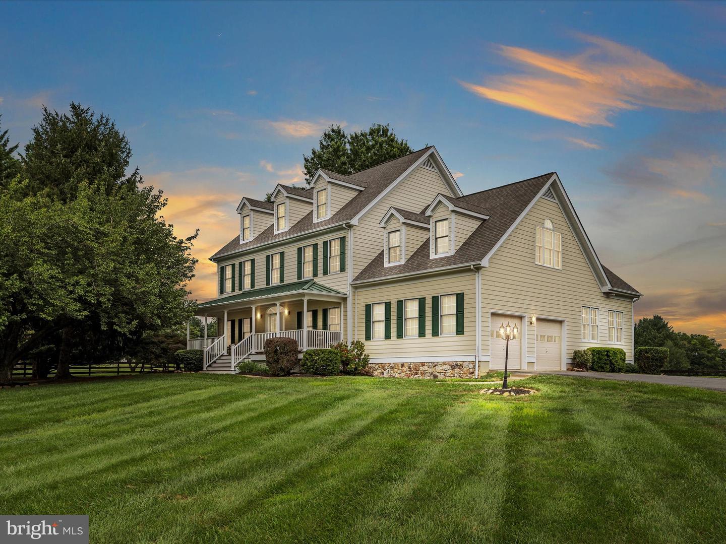 17006 LAKEWOOD CT, PURCELLVILLE, Virginia 20132, 5 Bedrooms Bedrooms, ,2 BathroomsBathrooms,Residential,For sale,17006 LAKEWOOD CT,VALO2101398 MLS # VALO2101398