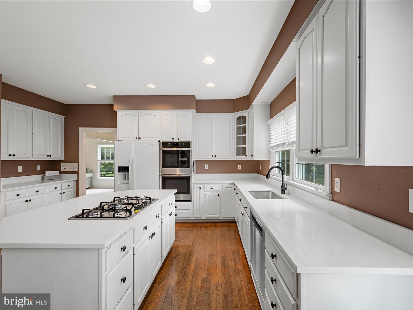 17006 LAKEWOOD CT, PURCELLVILLE, Virginia 20132, 5 Bedrooms Bedrooms, ,2 BathroomsBathrooms,Residential,For sale,17006 LAKEWOOD CT,VALO2101398 MLS # VALO2101398