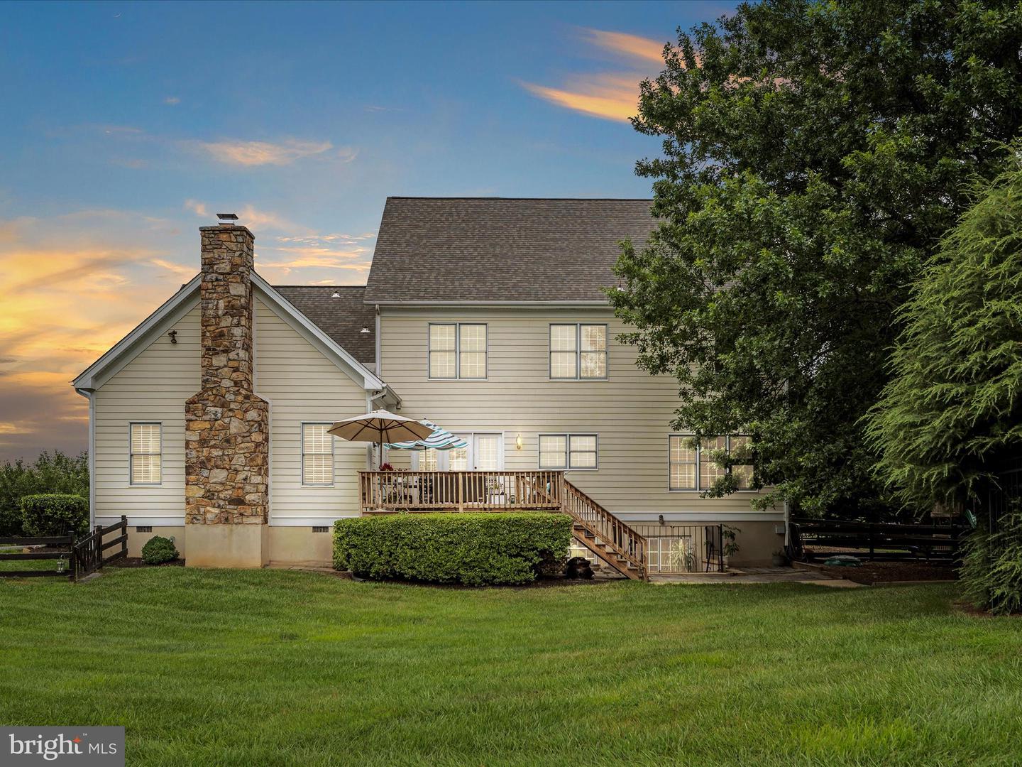 17006 LAKEWOOD CT, PURCELLVILLE, Virginia 20132, 5 Bedrooms Bedrooms, ,2 BathroomsBathrooms,Residential,For sale,17006 LAKEWOOD CT,VALO2101398 MLS # VALO2101398