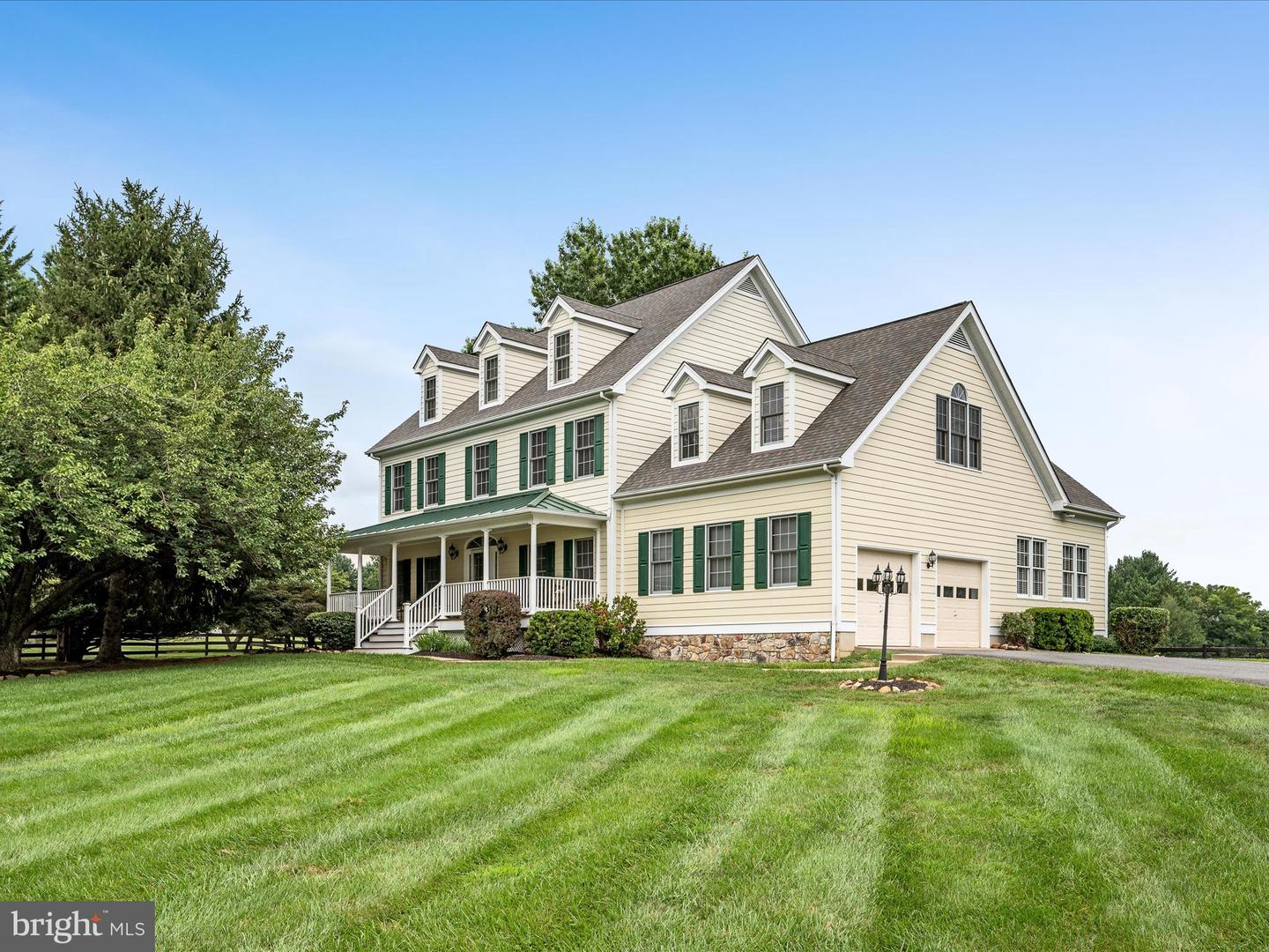 17006 LAKEWOOD CT, PURCELLVILLE, Virginia 20132, 5 Bedrooms Bedrooms, ,2 BathroomsBathrooms,Residential,For sale,17006 LAKEWOOD CT,VALO2101398 MLS # VALO2101398