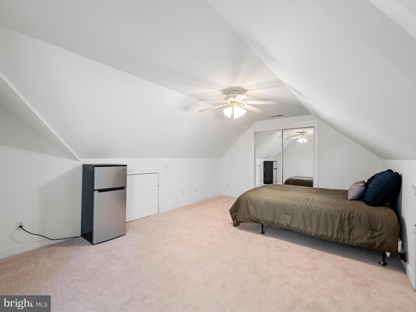 17006 LAKEWOOD CT, PURCELLVILLE, Virginia 20132, 5 Bedrooms Bedrooms, ,2 BathroomsBathrooms,Residential,For sale,17006 LAKEWOOD CT,VALO2101398 MLS # VALO2101398