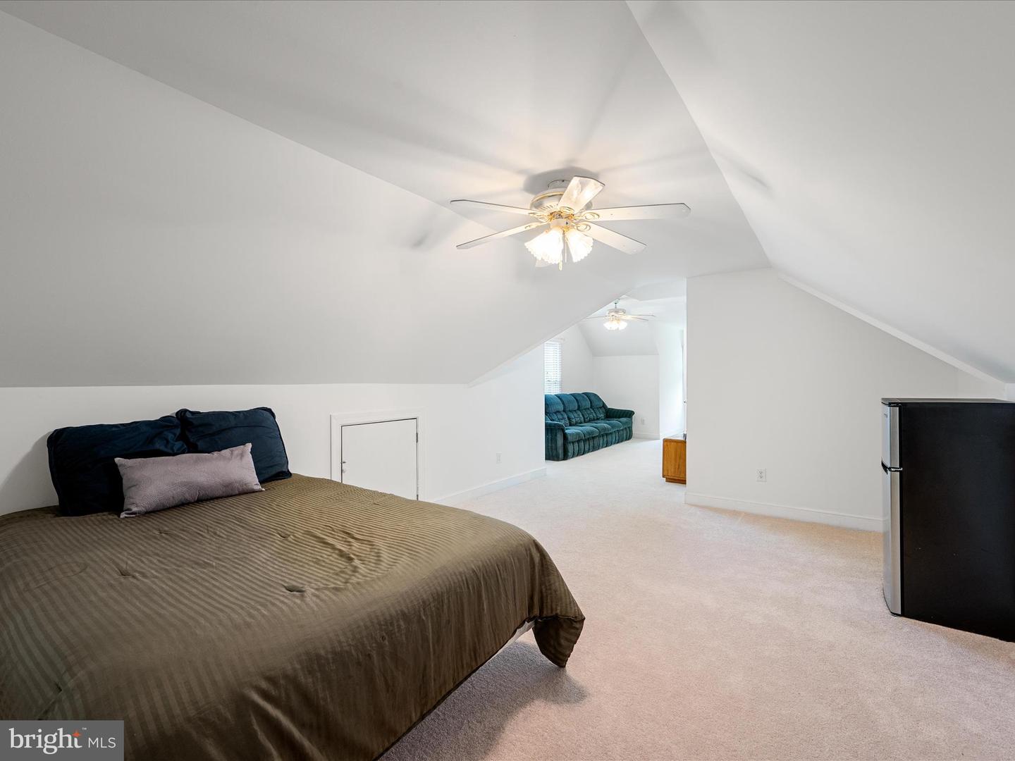17006 LAKEWOOD CT, PURCELLVILLE, Virginia 20132, 5 Bedrooms Bedrooms, ,2 BathroomsBathrooms,Residential,For sale,17006 LAKEWOOD CT,VALO2101398 MLS # VALO2101398