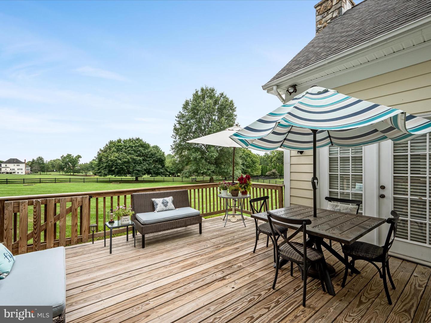17006 LAKEWOOD CT, PURCELLVILLE, Virginia 20132, 5 Bedrooms Bedrooms, ,2 BathroomsBathrooms,Residential,For sale,17006 LAKEWOOD CT,VALO2101398 MLS # VALO2101398