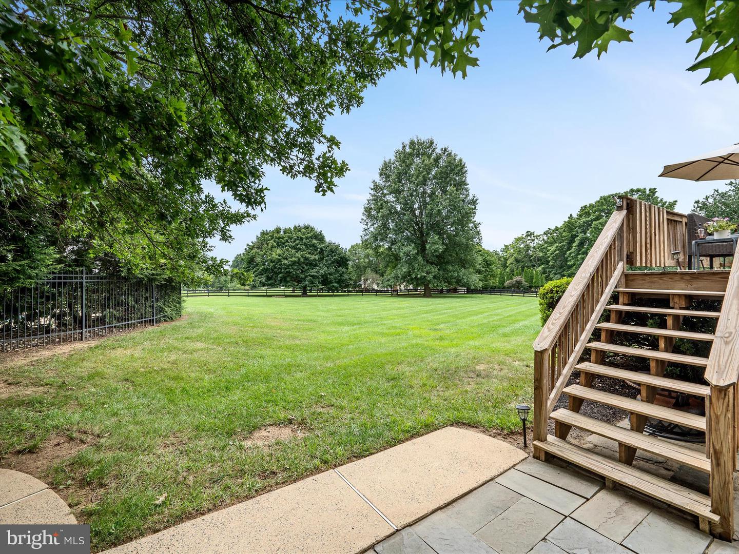 17006 LAKEWOOD CT, PURCELLVILLE, Virginia 20132, 5 Bedrooms Bedrooms, ,2 BathroomsBathrooms,Residential,For sale,17006 LAKEWOOD CT,VALO2101398 MLS # VALO2101398