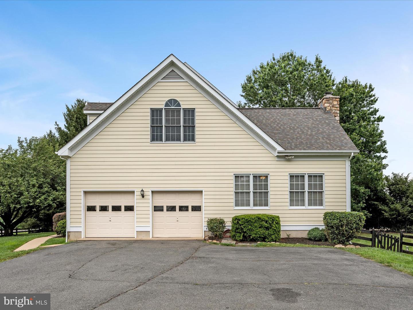 17006 LAKEWOOD CT, PURCELLVILLE, Virginia 20132, 5 Bedrooms Bedrooms, ,2 BathroomsBathrooms,Residential,For sale,17006 LAKEWOOD CT,VALO2101398 MLS # VALO2101398