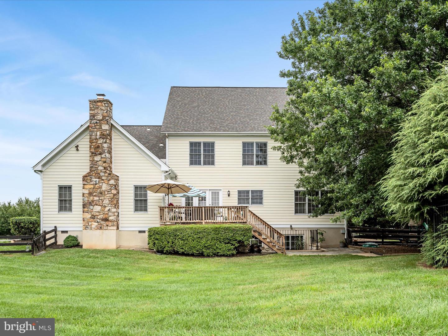 17006 LAKEWOOD CT, PURCELLVILLE, Virginia 20132, 5 Bedrooms Bedrooms, ,2 BathroomsBathrooms,Residential,For sale,17006 LAKEWOOD CT,VALO2101398 MLS # VALO2101398