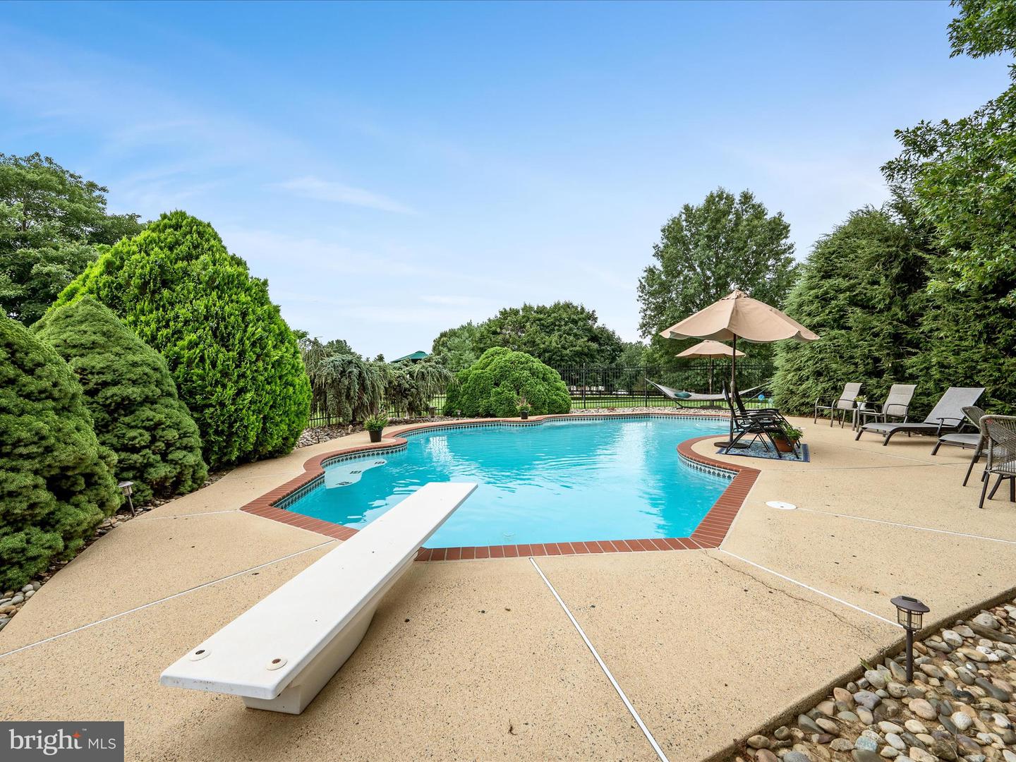 17006 LAKEWOOD CT, PURCELLVILLE, Virginia 20132, 5 Bedrooms Bedrooms, ,2 BathroomsBathrooms,Residential,For sale,17006 LAKEWOOD CT,VALO2101398 MLS # VALO2101398