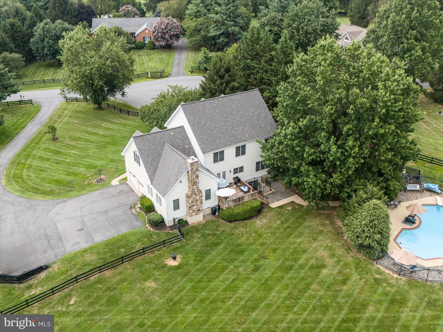 17006 LAKEWOOD CT, PURCELLVILLE, Virginia 20132, 5 Bedrooms Bedrooms, ,2 BathroomsBathrooms,Residential,For sale,17006 LAKEWOOD CT,VALO2101398 MLS # VALO2101398