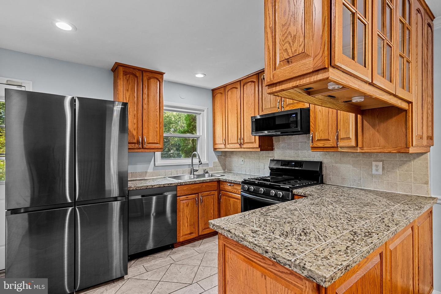 5426 CAMROSE PL, SPRINGFIELD, Virginia 22151, 4 Bedrooms Bedrooms, ,3 BathroomsBathrooms,Residential,For sale,5426 CAMROSE PL,VAFX2255112 MLS # VAFX2255112
