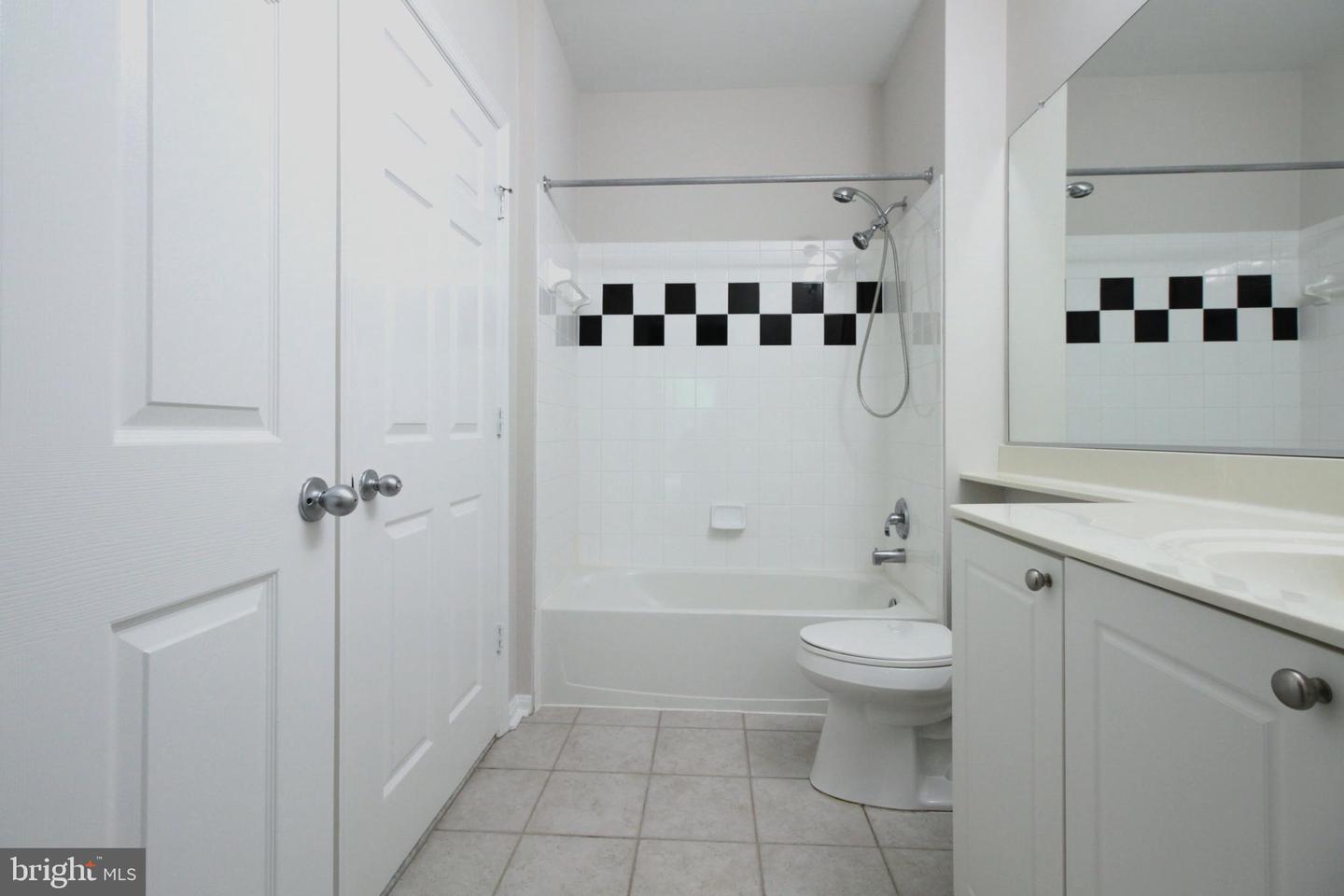 2791 CENTERBORO DR #272, VIENNA, Virginia 22181, 2 Bedrooms Bedrooms, ,2 BathroomsBathrooms,Residential,For sale,2791 CENTERBORO DR #272,VAFX2255240 MLS # VAFX2255240