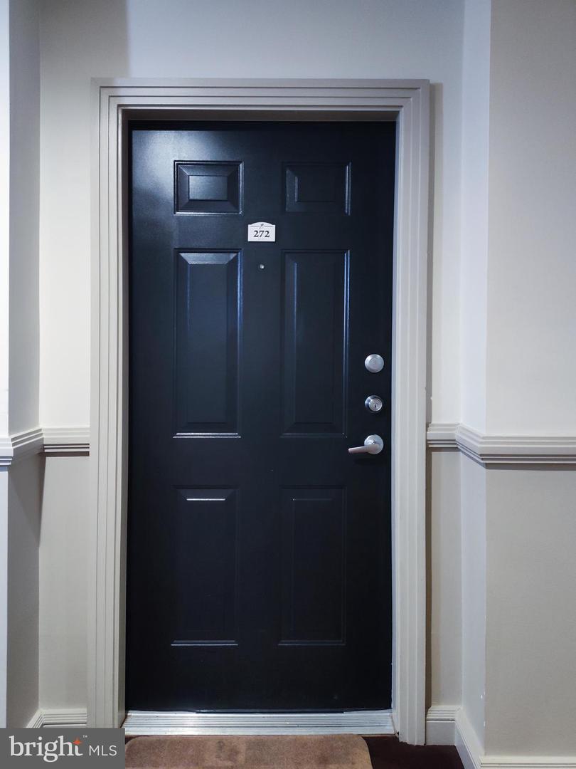 2791 CENTERBORO DR #272, VIENNA, Virginia 22181, 2 Bedrooms Bedrooms, ,2 BathroomsBathrooms,Residential,For sale,2791 CENTERBORO DR #272,VAFX2255240 MLS # VAFX2255240