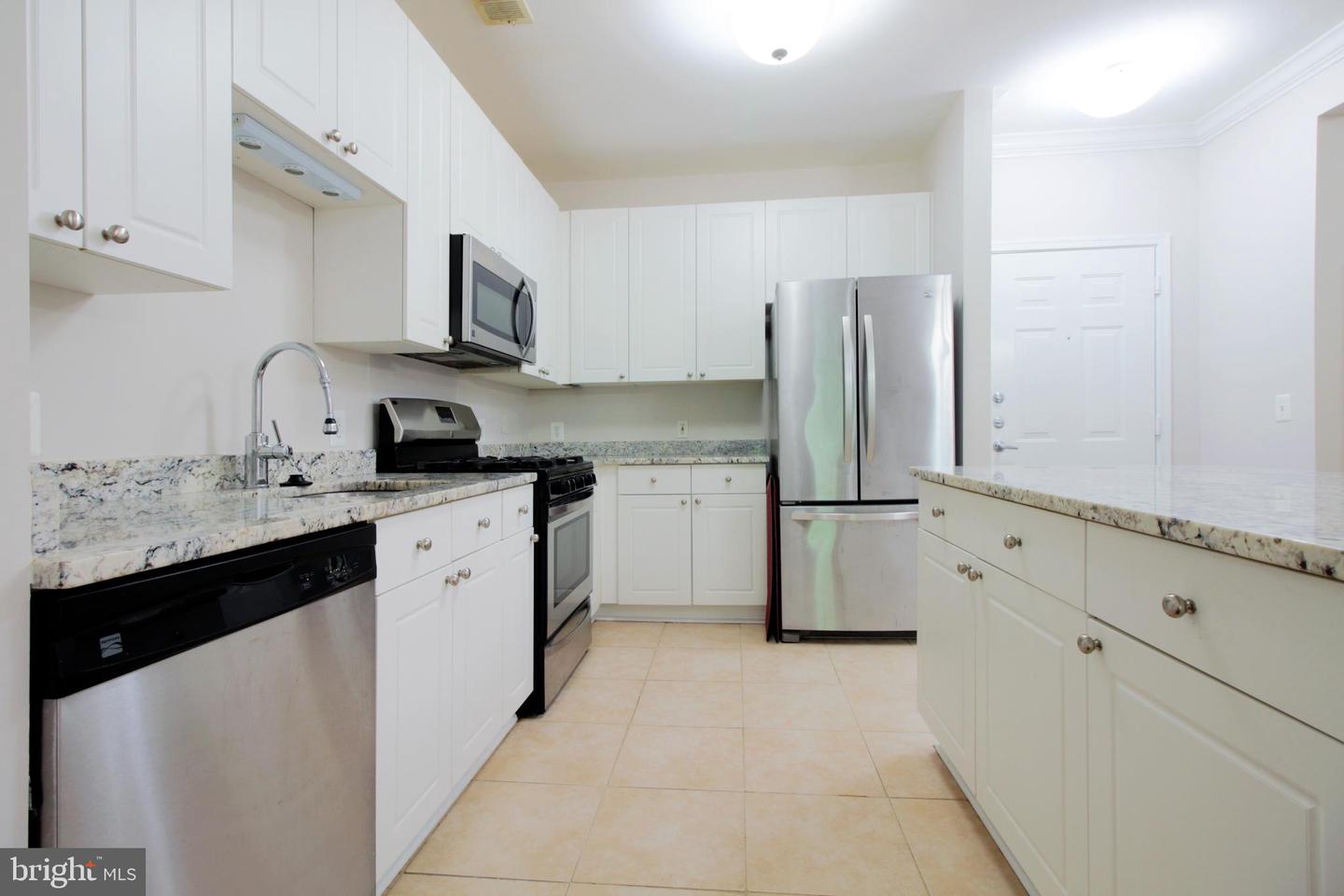 2791 CENTERBORO DR #272, VIENNA, Virginia 22181, 2 Bedrooms Bedrooms, ,2 BathroomsBathrooms,Residential,For sale,2791 CENTERBORO DR #272,VAFX2255240 MLS # VAFX2255240