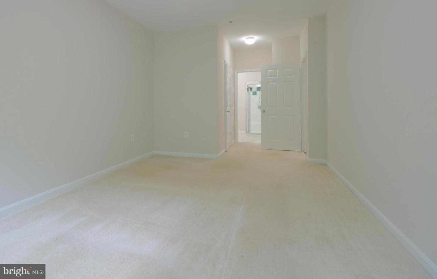 2791 CENTERBORO DR #272, VIENNA, Virginia 22181, 2 Bedrooms Bedrooms, ,2 BathroomsBathrooms,Residential,For sale,2791 CENTERBORO DR #272,VAFX2255240 MLS # VAFX2255240