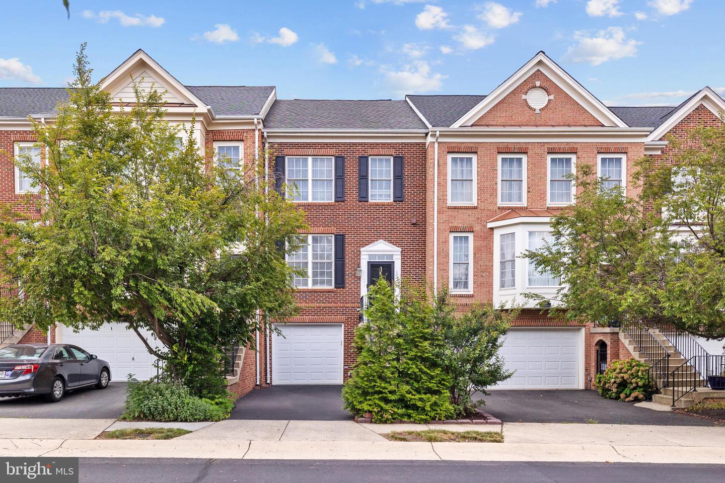24673 KINGS CANYON SQ, ALDIE, Virginia 20105, 3 Bedrooms Bedrooms, ,2 BathroomsBathrooms,Residential,For sale,24673 KINGS CANYON SQ,VALO2102330 MLS # VALO2102330