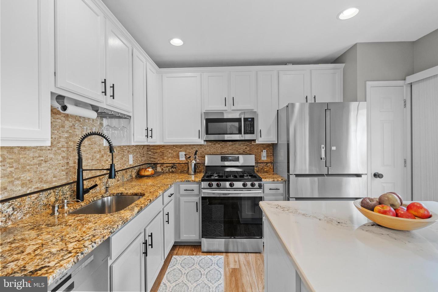 24673 KINGS CANYON SQ, ALDIE, Virginia 20105, 3 Bedrooms Bedrooms, ,2 BathroomsBathrooms,Residential,For sale,24673 KINGS CANYON SQ,VALO2102330 MLS # VALO2102330