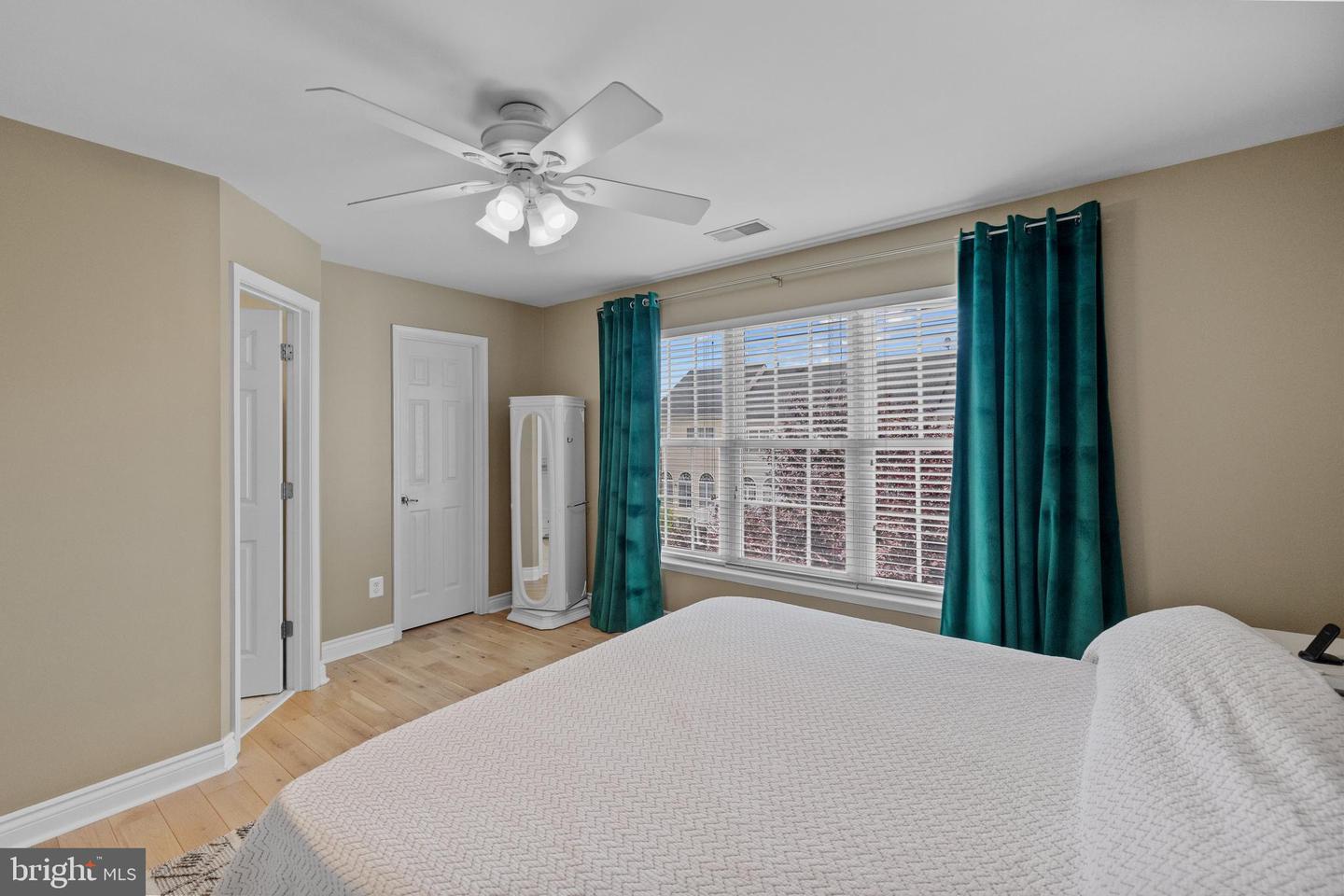 24673 KINGS CANYON SQ, ALDIE, Virginia 20105, 3 Bedrooms Bedrooms, ,2 BathroomsBathrooms,Residential,For sale,24673 KINGS CANYON SQ,VALO2102330 MLS # VALO2102330
