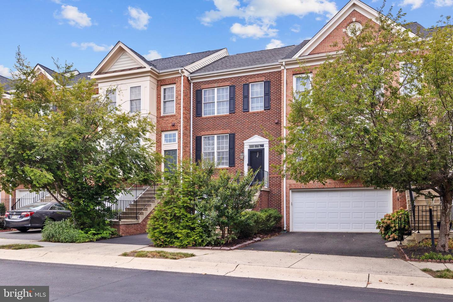 24673 KINGS CANYON SQ, ALDIE, Virginia 20105, 3 Bedrooms Bedrooms, ,2 BathroomsBathrooms,Residential,For sale,24673 KINGS CANYON SQ,VALO2102330 MLS # VALO2102330