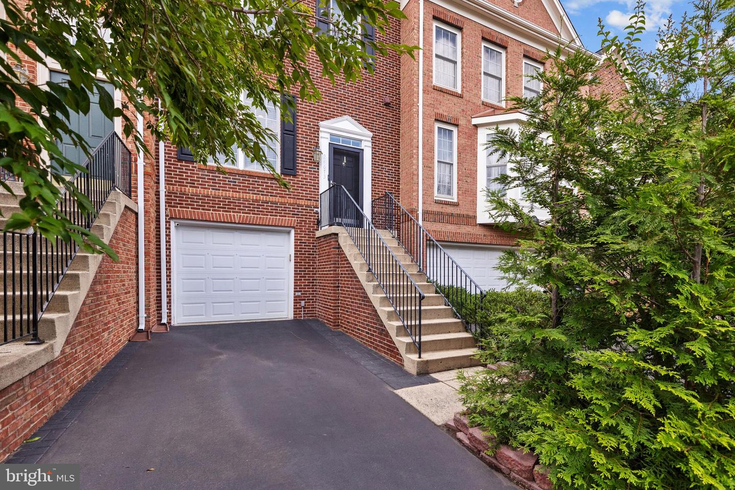 24673 KINGS CANYON SQ, ALDIE, Virginia 20105, 3 Bedrooms Bedrooms, ,2 BathroomsBathrooms,Residential,For sale,24673 KINGS CANYON SQ,VALO2102330 MLS # VALO2102330