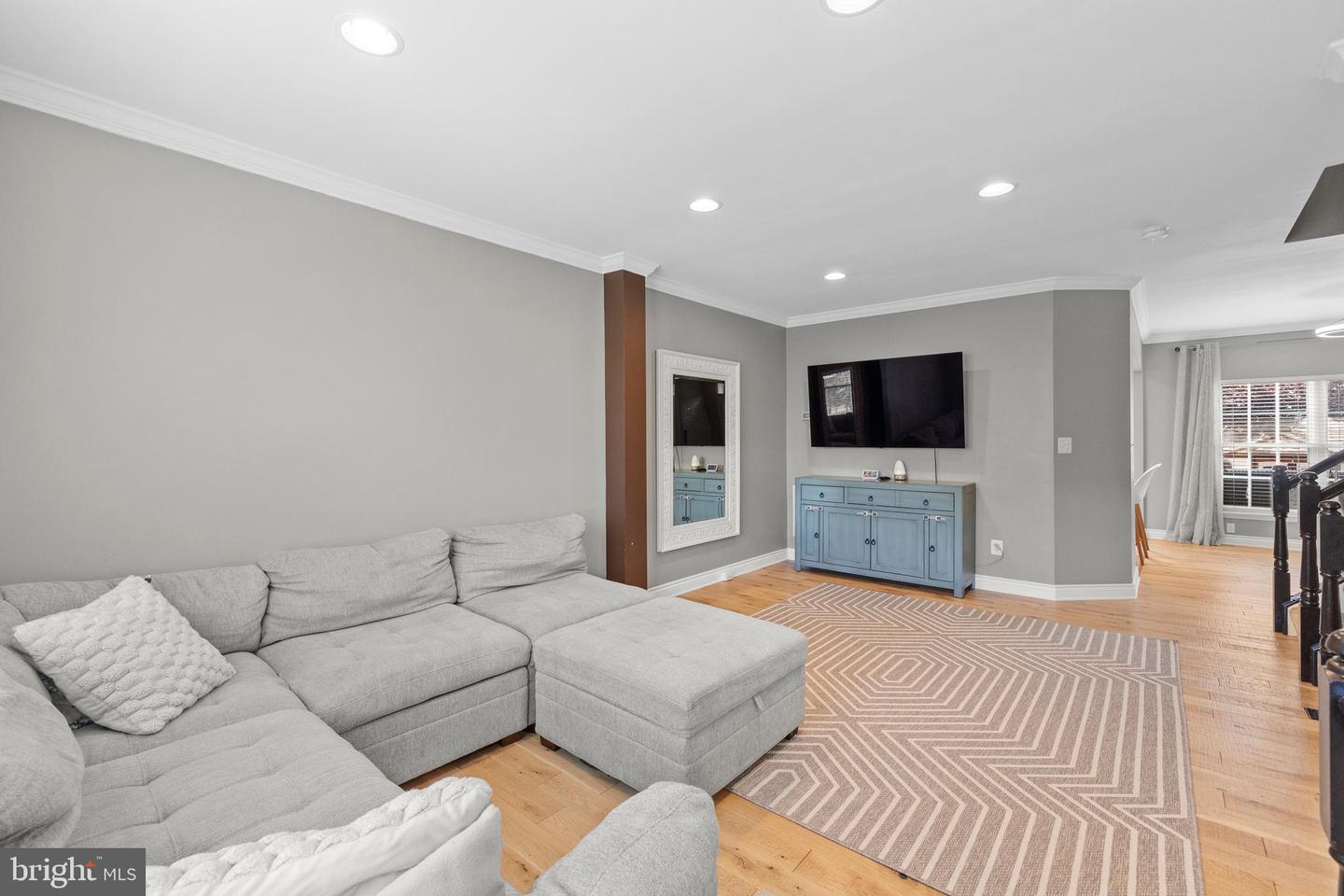 24673 KINGS CANYON SQ, ALDIE, Virginia 20105, 3 Bedrooms Bedrooms, ,2 BathroomsBathrooms,Residential,For sale,24673 KINGS CANYON SQ,VALO2102330 MLS # VALO2102330