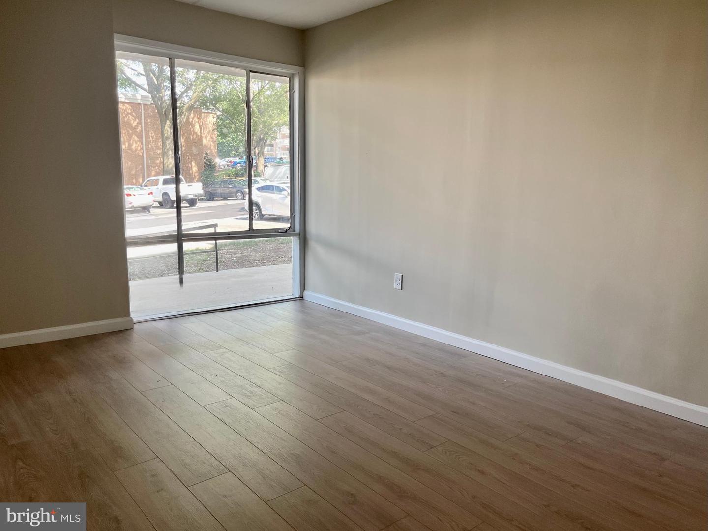 2647 REDCOAT DR #130, ALEXANDRIA, Virginia 22303, 1 Bedroom Bedrooms, ,1 BathroomBathrooms,Residential,For sale,2647 REDCOAT DR #130,VAFX2256048 MLS # VAFX2256048