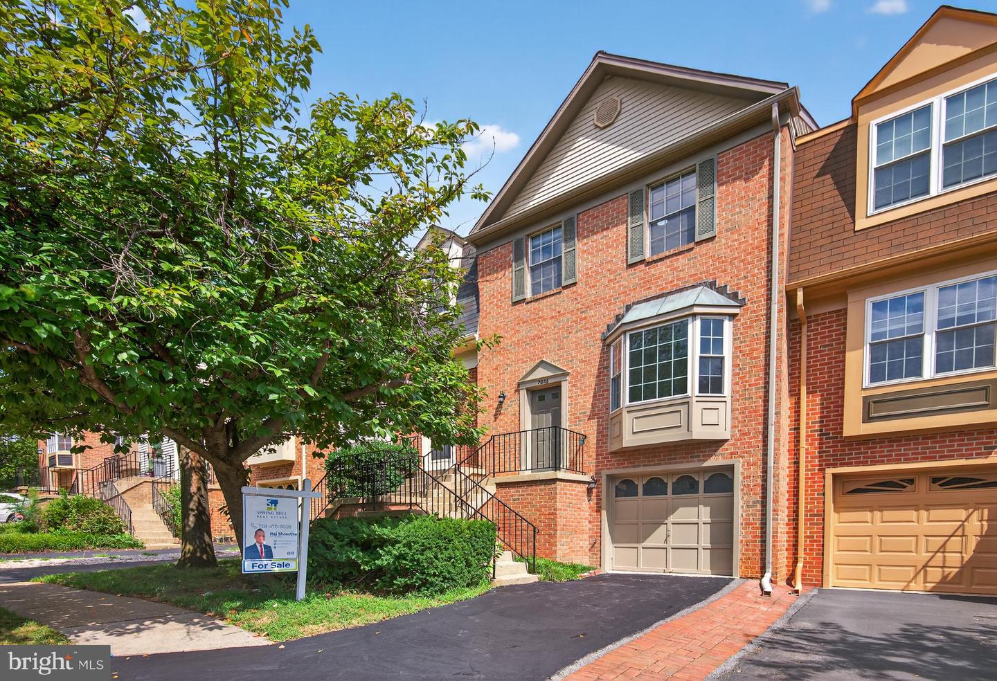7806 SOLOMON SEAL DR, SPRINGFIELD, Virginia 22152, 3 Bedrooms Bedrooms, 3 Rooms Rooms,2 BathroomsBathrooms,Residential,For sale,7806 SOLOMON SEAL DR,VAFX2256198 MLS # VAFX2256198