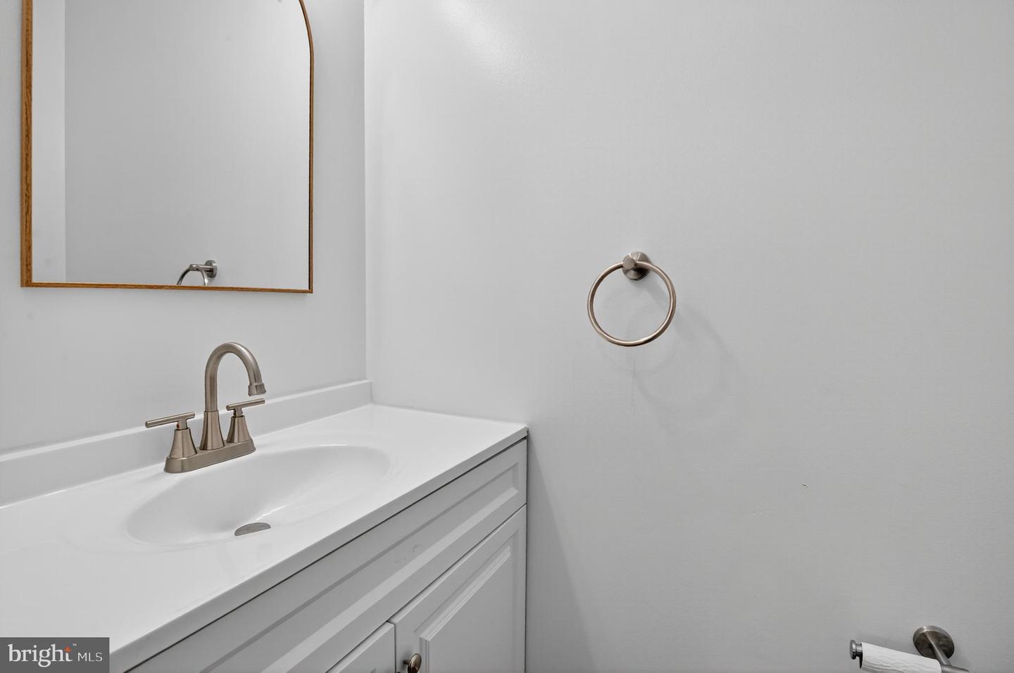 7806 SOLOMON SEAL DR, SPRINGFIELD, Virginia 22152, 3 Bedrooms Bedrooms, 3 Rooms Rooms,2 BathroomsBathrooms,Residential,For sale,7806 SOLOMON SEAL DR,VAFX2256198 MLS # VAFX2256198