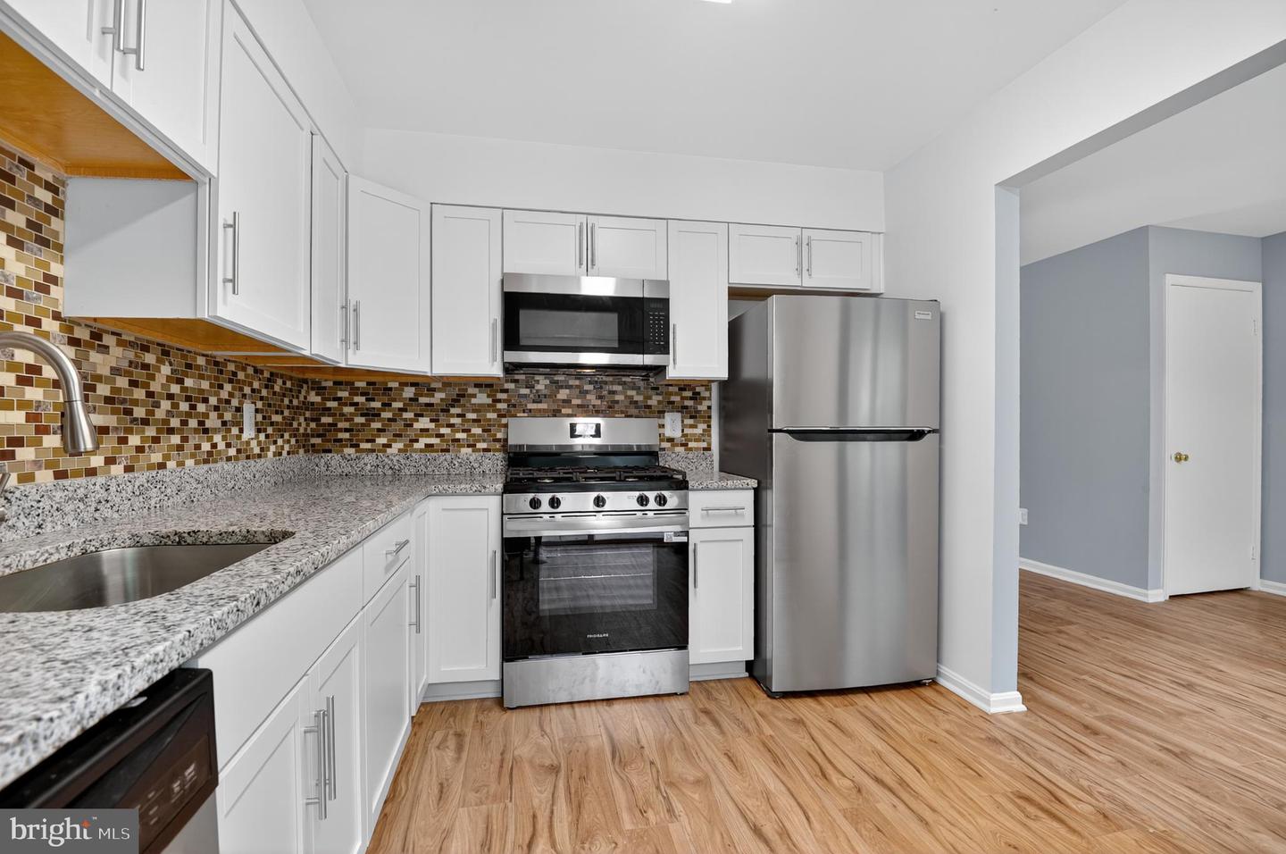 7806 SOLOMON SEAL DR, SPRINGFIELD, Virginia 22152, 3 Bedrooms Bedrooms, 3 Rooms Rooms,2 BathroomsBathrooms,Residential,For sale,7806 SOLOMON SEAL DR,VAFX2256198 MLS # VAFX2256198