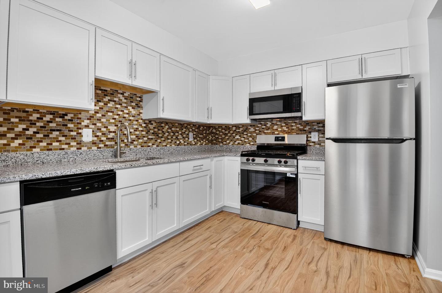 7806 SOLOMON SEAL DR, SPRINGFIELD, Virginia 22152, 3 Bedrooms Bedrooms, 3 Rooms Rooms,2 BathroomsBathrooms,Residential,For sale,7806 SOLOMON SEAL DR,VAFX2256198 MLS # VAFX2256198