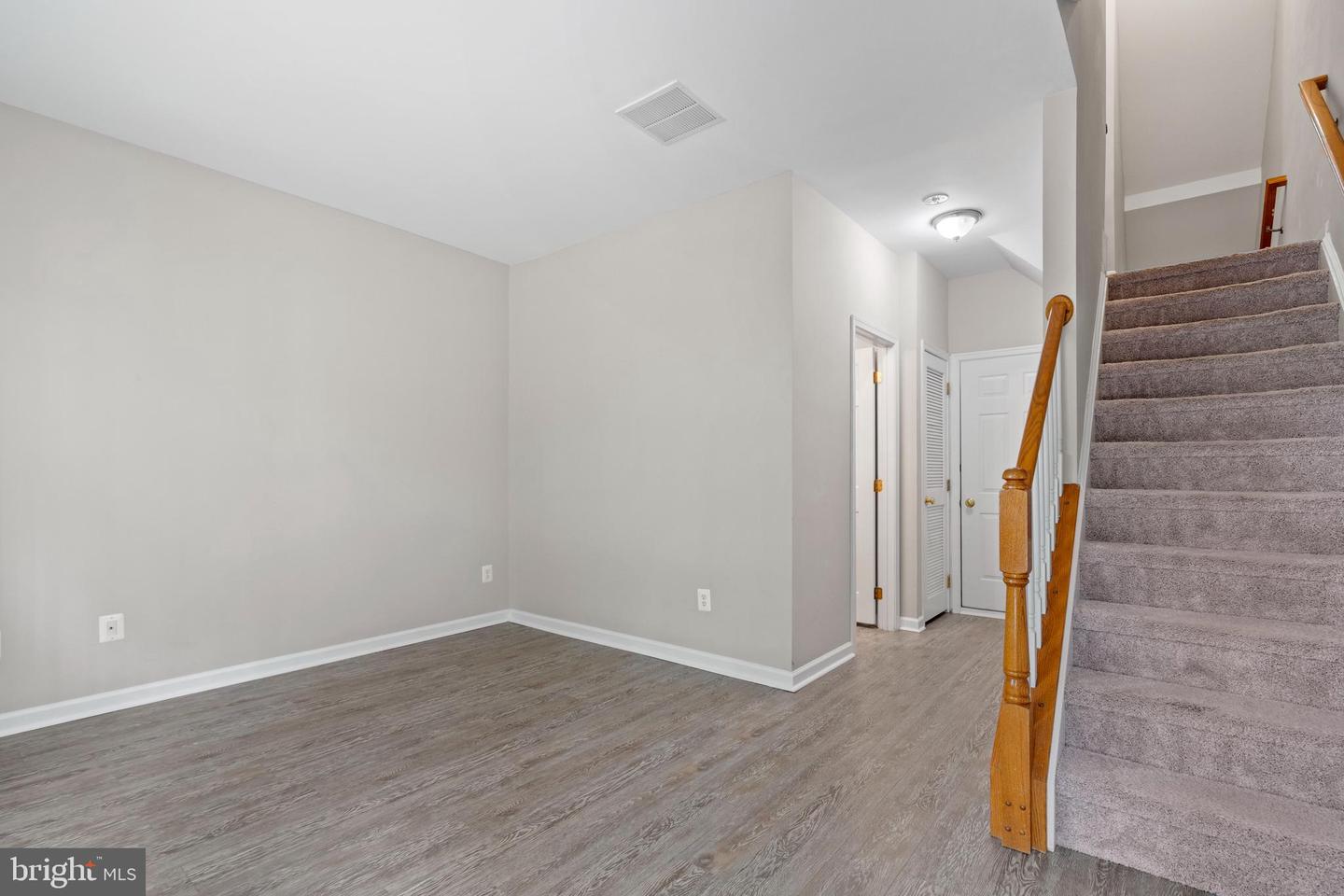20435 SCIOTO TER, ASHBURN, Virginia 20147, 2 Bedrooms Bedrooms, ,3 BathroomsBathrooms,Residential,For sale,20435 SCIOTO TER,VALO2102642 MLS # VALO2102642