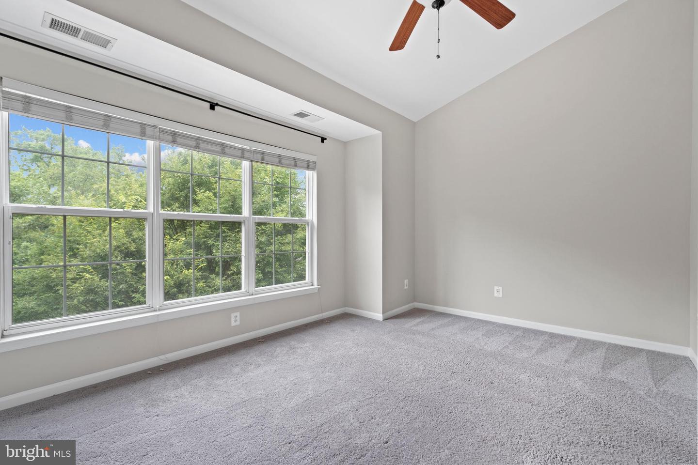 20435 SCIOTO TER, ASHBURN, Virginia 20147, 2 Bedrooms Bedrooms, ,3 BathroomsBathrooms,Residential,For sale,20435 SCIOTO TER,VALO2102642 MLS # VALO2102642