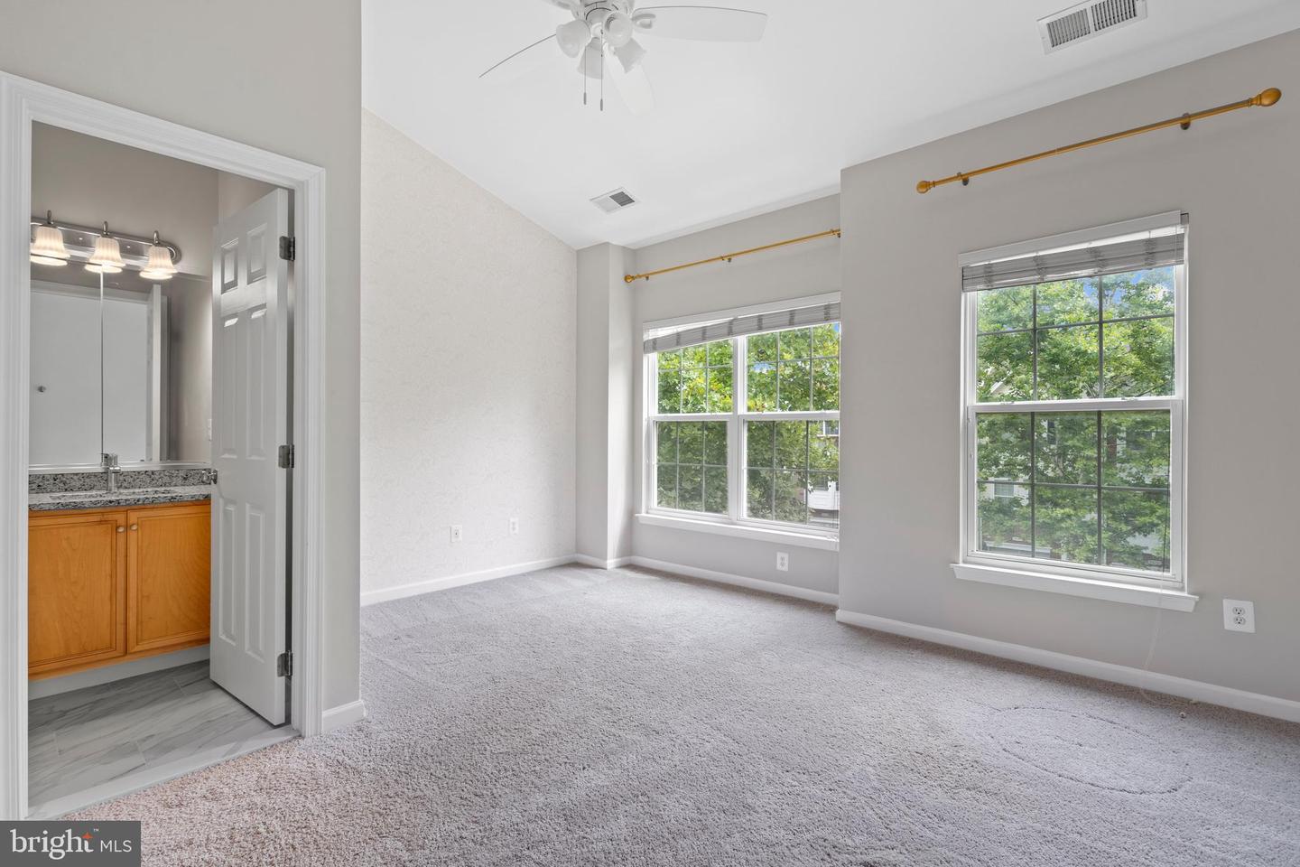 20435 SCIOTO TER, ASHBURN, Virginia 20147, 2 Bedrooms Bedrooms, ,3 BathroomsBathrooms,Residential,For sale,20435 SCIOTO TER,VALO2102642 MLS # VALO2102642