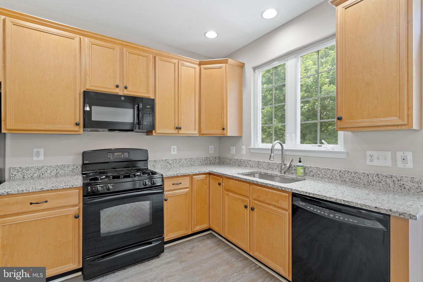20435 SCIOTO TER, ASHBURN, Virginia 20147, 2 Bedrooms Bedrooms, ,3 BathroomsBathrooms,Residential,For sale,20435 SCIOTO TER,VALO2102642 MLS # VALO2102642