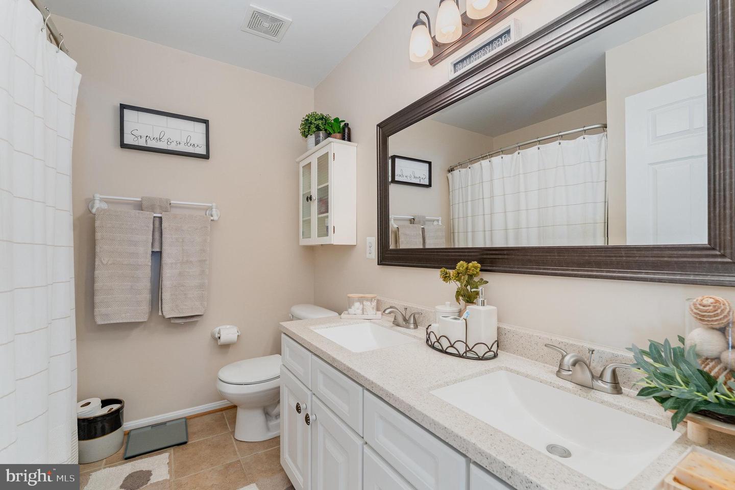 15444 MILTON HALL PL, MANASSAS, Virginia 20112, 5 Bedrooms Bedrooms, ,3 BathroomsBathrooms,Residential,For sale,15444 MILTON HALL PL,VAPW2099814 MLS # VAPW2099814