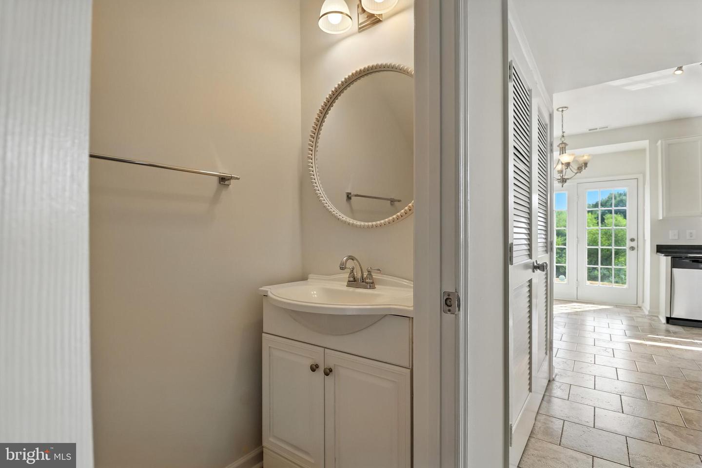 20943 COLECROFT SQ, ASHBURN, Virginia 20147, 3 Bedrooms Bedrooms, ,2 BathroomsBathrooms,Residential,For sale,20943 COLECROFT SQ,VALO2103014 MLS # VALO2103014