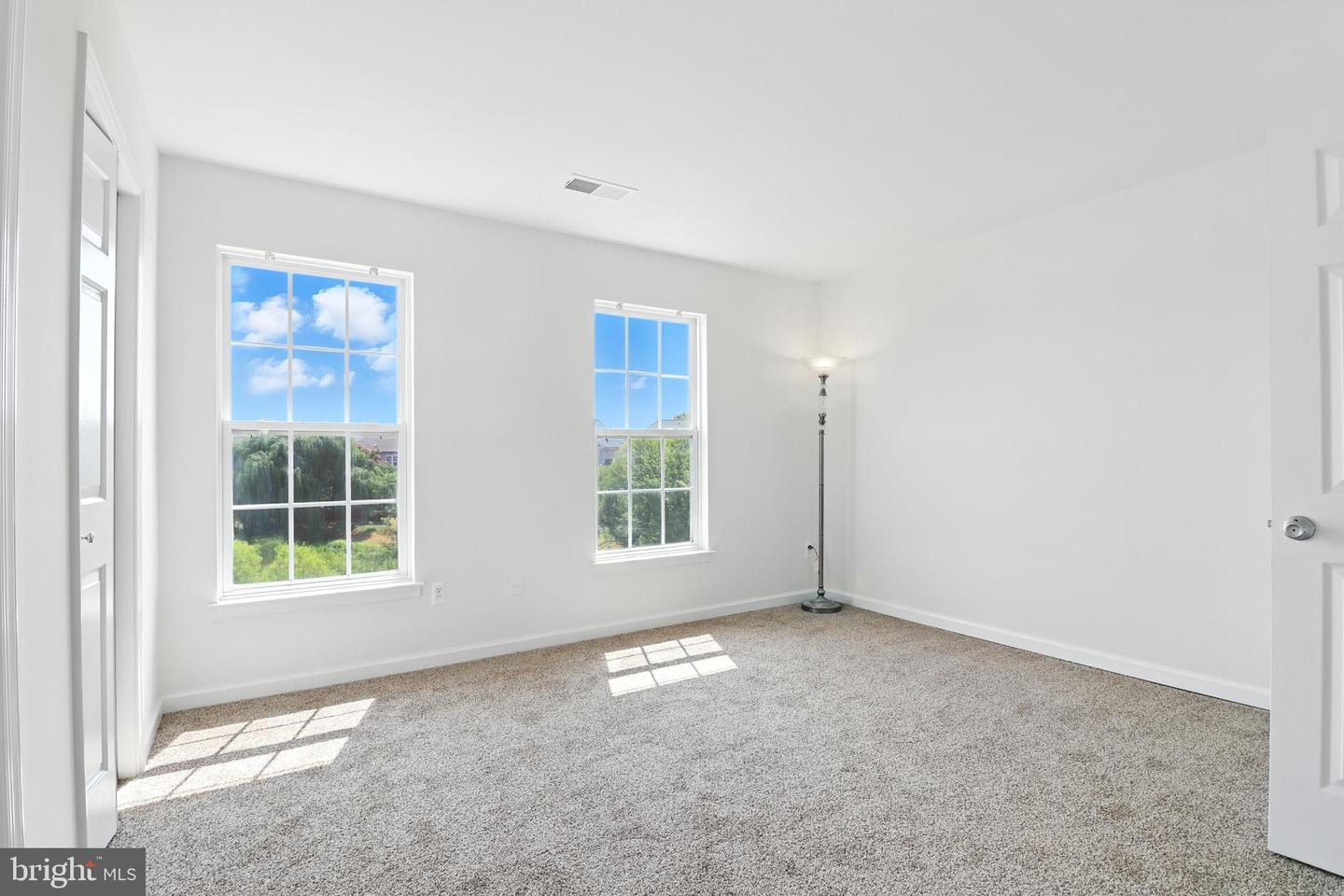 20943 COLECROFT SQ, ASHBURN, Virginia 20147, 3 Bedrooms Bedrooms, ,2 BathroomsBathrooms,Residential,For sale,20943 COLECROFT SQ,VALO2103014 MLS # VALO2103014
